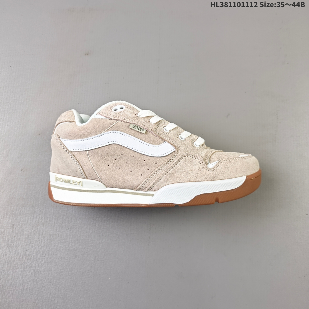 💰110 
万斯 面包鞋 厚底增高板鞋 Dime × Vans Rowley XLT “ 新联名来了  ”Vans 再度携手 Dime 展开合作，对颇具辨识度的 Rowley XLT 鞋型进行复刻，重塑 Vans 经典风格。Rowley XLT 做为 Vans 历史档案中极具代表性的鞋款之一，此次被视作创作蓝本，由 Dime 的设计师操刀设计，在对原版鞋型进行了高度还原的同时，向 Y2K 风格致敬。HL381101112 Size:35～44B