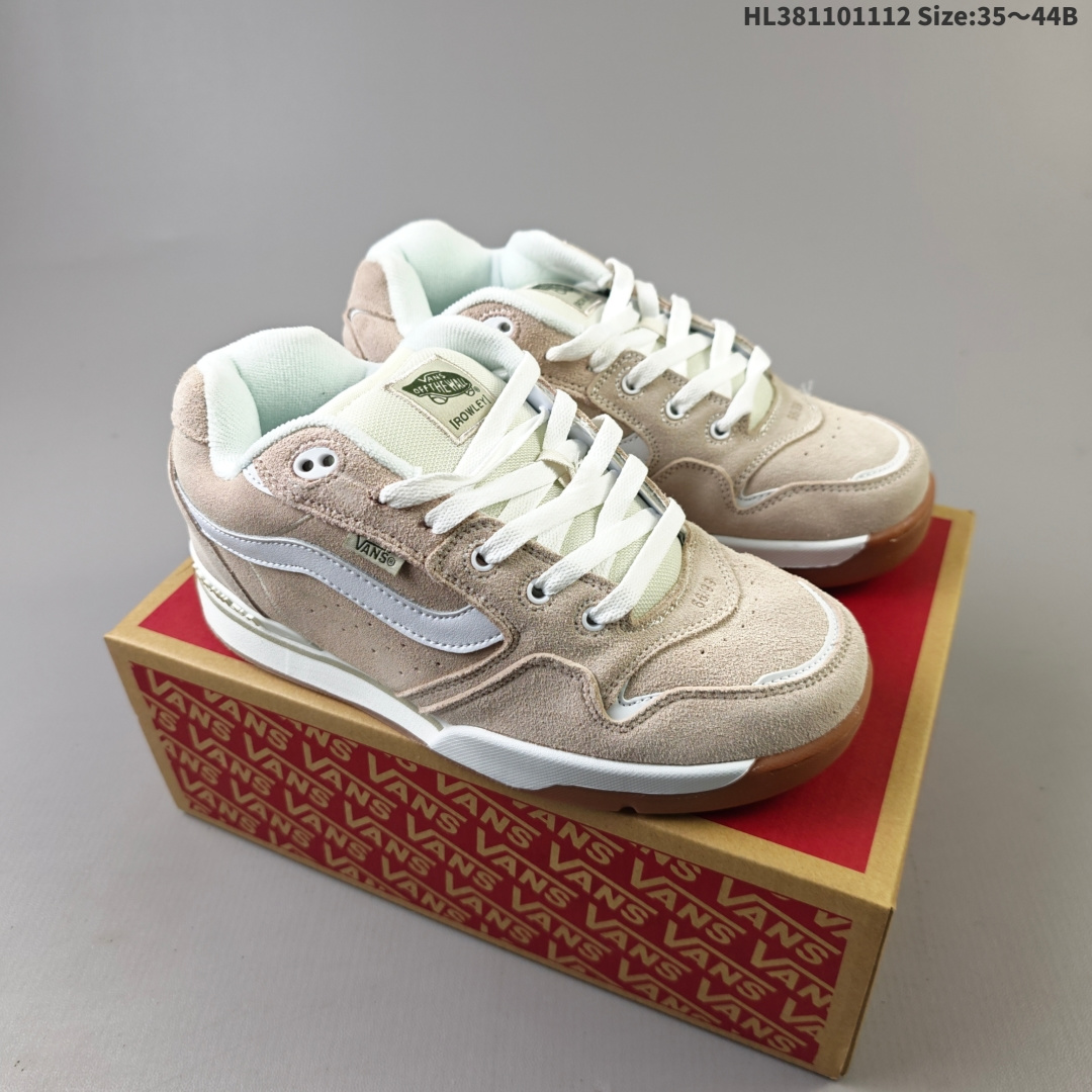 集合一💰110 
万斯 面包鞋 厚底增高板鞋 Dime × Vans Rowley XLT “ 新联名来了  ”Vans 再度携手 Dime 展开合作，对颇具辨识度的 Rowley XLT 鞋型进行复刻，重塑 Vans 经典风格。Rowley XLT 做为 Vans 历史档案中极具代表性的鞋款之一，此次被视作创作蓝本，由 Dime 的设计师操刀设计，在对原版鞋型进行了高度还原的同时，向 Y2K 风格致敬。HL381101112 Size:35～44B