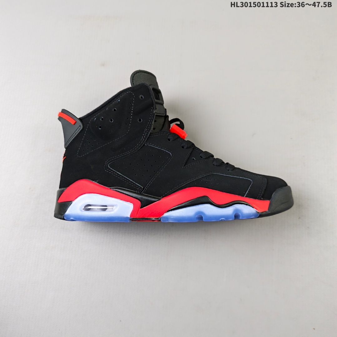 真标✅乔丹/Air Jordan AJ6 乔丹6代 Air Jordan 6 “DMP” 货号:CT4954-007这双鞋在 2006 年首次登场之后从来没有经历复刻,当年与 Air Jordan 11 组成 DMP 套装,为了致敬 Michael Jordan 两次三连冠啊的壮举,今年首次回归自然备受瞩目.质感十足的黑色牛巴革鞋面,加上金色细节的华丽装饰,Air Jordan 6 DMP 在今年的发售依然引人瞩目. Air Jordan 6 DMP 在今年的复刻可以说是一个意外的惊喜,完美再现了 2006 年的诸多细节,从鞋款到周边配件一应俱全. 后跟飞人刺绣下方的数字 23,鞋提的金色电镀,这些让人难忘的经典细节都得以还原. 货号:384664-002 ID:HL301501113 B