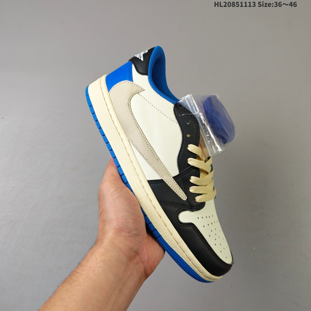集合💰85
耐克/Nike Air Jordan 1 Low OG SP"Military Blue"AJ1乔1倒勾 2025年新款 低帮篮球鞋 AJ1 乔丹1代 aj1 乔1 反向脚趾复古运动鞋。潮鞋推荐好看不贵我家鞋子质量超好爆款 乔丹代经典低帮化文百搭休闲动运篮球鞋“TS藤浩原联名闪电倒钩”采用软纳质帕头层皮革面鞋材质,中注底胶孔及缜密中拉底帮工艺,内置垫气及耐磨橡胶大底。亮点之处在于鞋侧的倒置 Swoosh。错版灵感来源于洛杉矶球鞋店铺收到一双特别的错版勾子倒过来,研发出反向勾的设计。
货号:DM7866 162
编码:HL20851113 Size:36~46