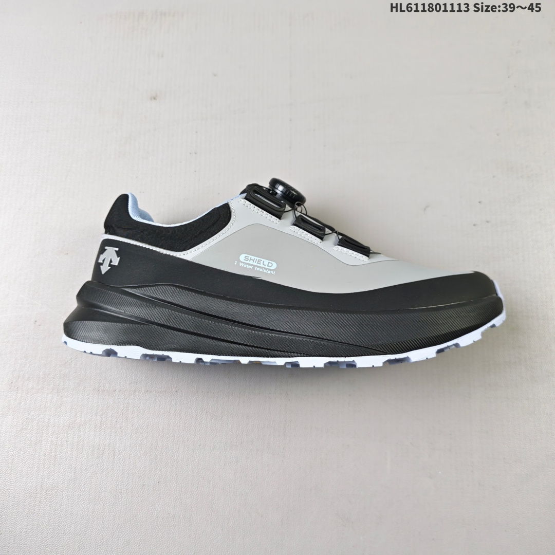 💰180 公司级✅迪桑特DESCENTE LAVITATE WIRE 3.0 舒适百搭防滑耐磨 低帮 休闲跑步鞋 采用大网眼材质鞋面 轻薄通透不闷热 前掌易弯折设计 提供灵活的穿着感受 后跟Z-FOAM填充 缓震回弹 BOA FIT SYSTEM系带系统 便捷穿脱 货号:D5232RRN26 lD:HL611801113 Size:39～45