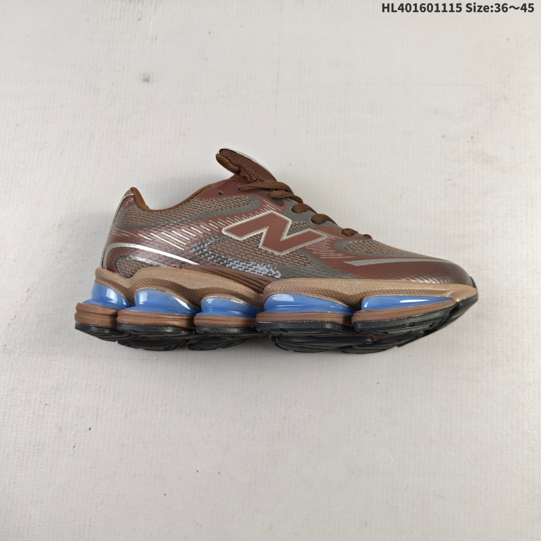 New Balance 2000 NB2000 新百伦2000 纽巴伦2000 低帮 纯白色 男女同款 舒适百搭防滑耐磨低邦休闲跑步鞋 以其独特的设计和出色的舒适度备受青睐;这款鞋子采用轻盈透气的网面材质,确保双脚在穿着时保持干爽;鞋身搭配简约的线条设计,既时尚又不失低调;鞋面线条设计精巧,层次感十足,既融入了现代时尚元素,又保留了经典韵味.细节方面,鞋舌和鞋侧均印有New Balance的经典Logos,彰显品牌魅力.极具视觉冲击力的5根ABZORBL缓震科技更是一大亮点,以及无缝鞋面的设计,加上3M反光材质的装饰,能够高效吸收行走时产生的冲击力,即便长时间穿着也能保持舒适,真正做到了将时尚与功能性完美融合. 货号:U200076U 编码:HL401601115