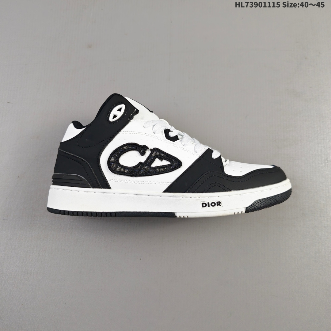 特价💰90
迪奥D 新款专柜同步发售鞋底:原厂特供原版底,独家活动成型底超级舒服,标准运动中邦运动鞋!HL73901115 Size:40~45
