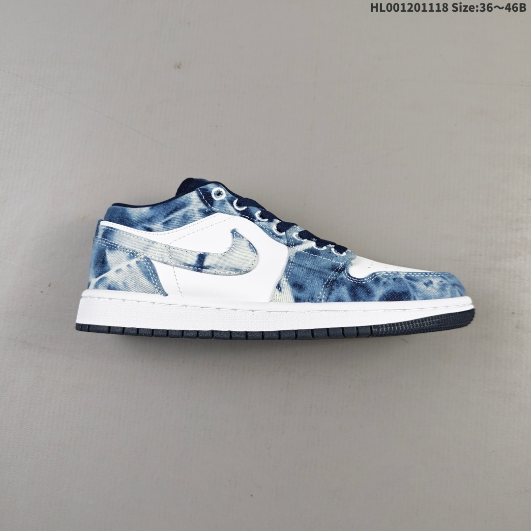 💰120
头层带半码
Air Jordan 1 Low BHM "Black Cyber" 低帮 水洗单宁 AJ1 乔丹1代 aj1 乔1 低邦 牛仔 水洗扎染 乔丹篮球鞋系列 鞋身采用了大面积的水洗牛仔丹宁配色，而且每双图案都不一样，就像开盲盒一样，整双鞋采用了大面积的白色帆布，加上了漂洗丹宁布料覆盖鞋尖、鞋跟护边、鞋带孔眼片、鞋舌、鞋领，Swoosh LLogo的位置采用了深蓝色配色，包括鞋带和外底配色相呼应，整双鞋给人带来清爽干净的感觉，鞋舌Jumpman Logos以白色刺绣点缀，如果真的是水洗工艺打造，这就意味着每双鞋都是独一无二的！
货号：CZ8455-100
尺码：36 36.5 37.5 38 38.5 39 40 40.5 41 42 42.5 43 44 44.5 45 46HL001201118 Size:36～46B
