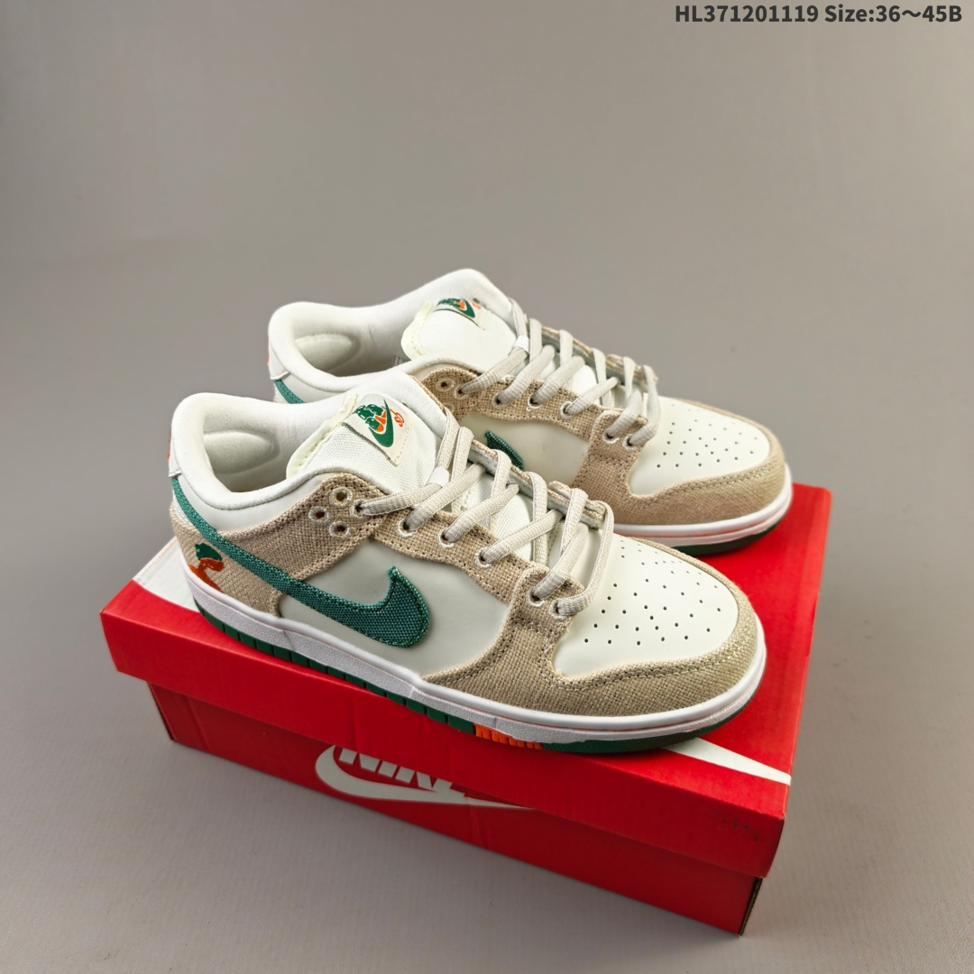 集合一💰120
公司级NIKE DUNK SB LOW 全新配色
定制Dunk SB顾名思义,具有经典的Dunk血缘,又注入了更多的时尚元素。相较于普通的Dunk滑板鞋,改良版的Dunk SB加厚了鞋舌的填充,使舒适性大大提升,同时也更方便穿脱;中底部分则加入了脚感柔软舒适Zoom Air气垫,有效吸收滑板等极限运动在落地时带来的冲击力,为街头运动者们提供更好的保护
货号:DD1391 100HL371201119 Size:36~45B