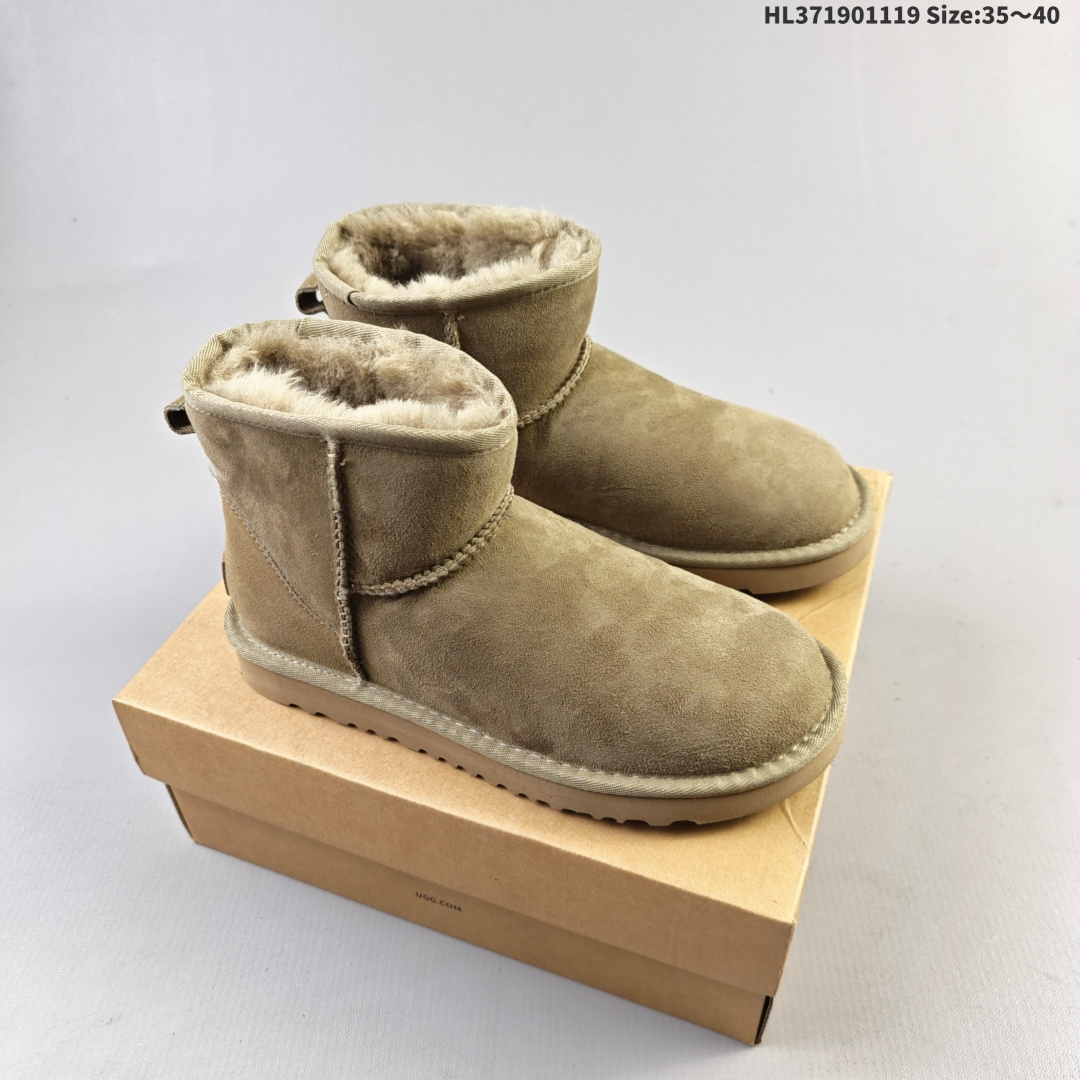 集合💰190
UGG2025ss官网最新
，又特别轻便好穿，搭配袜子有种甜度超标少女感
～一眼沦陷，鞋面原版材质，原版大底，脚感软糯舒适，百搭，秒变大长腿，夏日必备单品HL371901119 Size:35～40