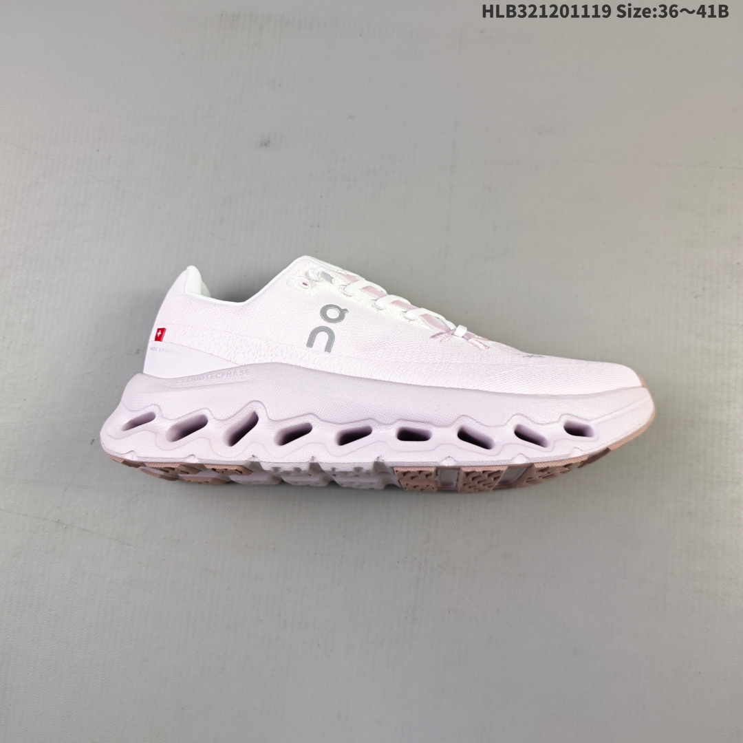 💰120
公司级✅Loewe x On昂跑Cloudtilt 罗意威 联名轻量运动休闲鞋 
脚感很舒服 鞋底柔软且包裹性好 上脚显腿长
不管休闲还是运动都很百搭 是最好看最显质感的颜色
ID:HLB321201119