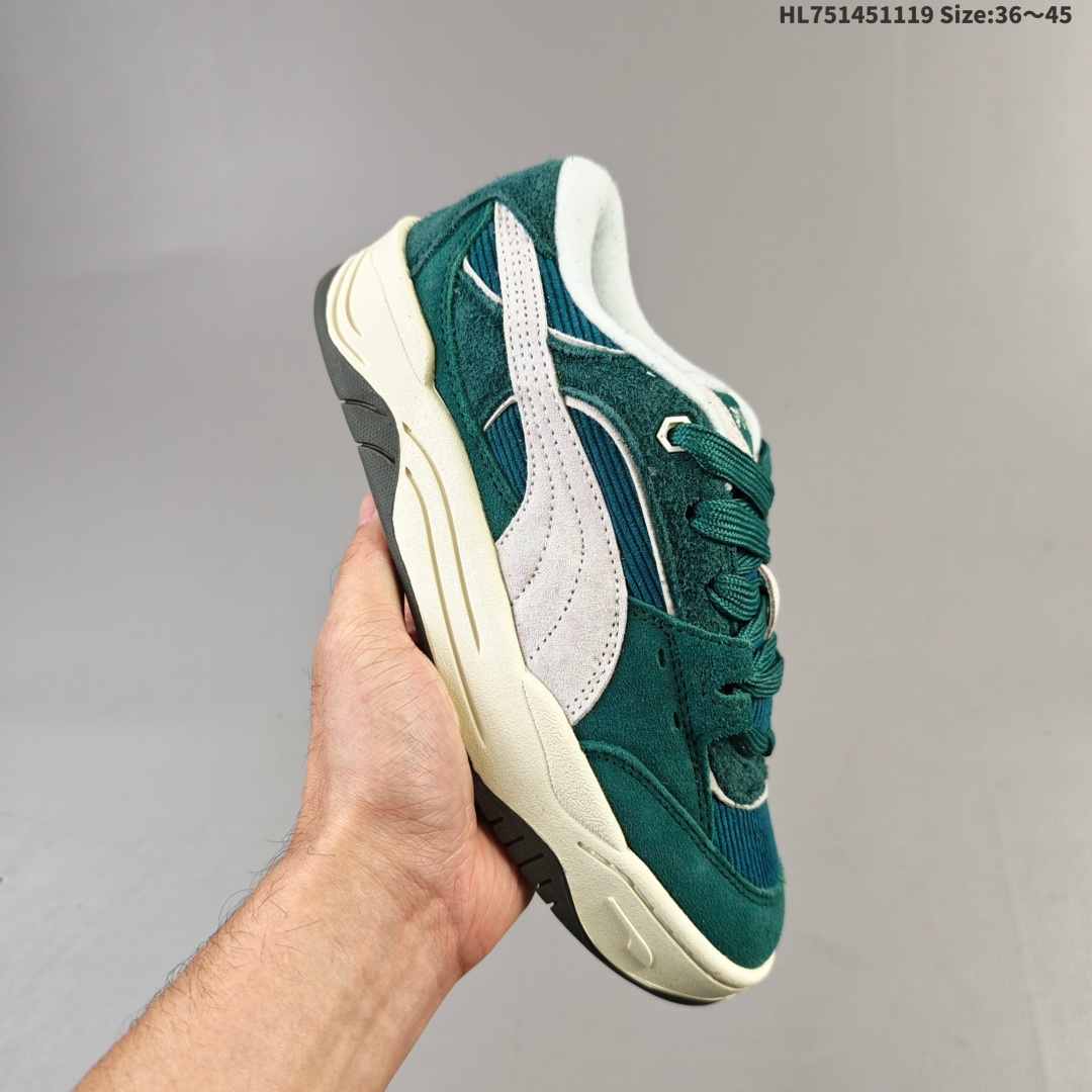 集合三💰145
PUMA 180 Night Rider
彪马 防滑耐磨低帮休闲板鞋
设计灵感源自90及00一代的滑板运动文化
简约又不失设计巧思的帅气风格让它轻松驾驭日常休闲或滑板场合
运动兼具匠心 细节彰显品质
衬垫边缘以提供支撑和灵活性
强化鞋头以承受持续的磨损
耐磨性强 稳定性高 抓地更牢 不易打滑
官方货号：394873 02
编码：HL751451119 Size:36～45