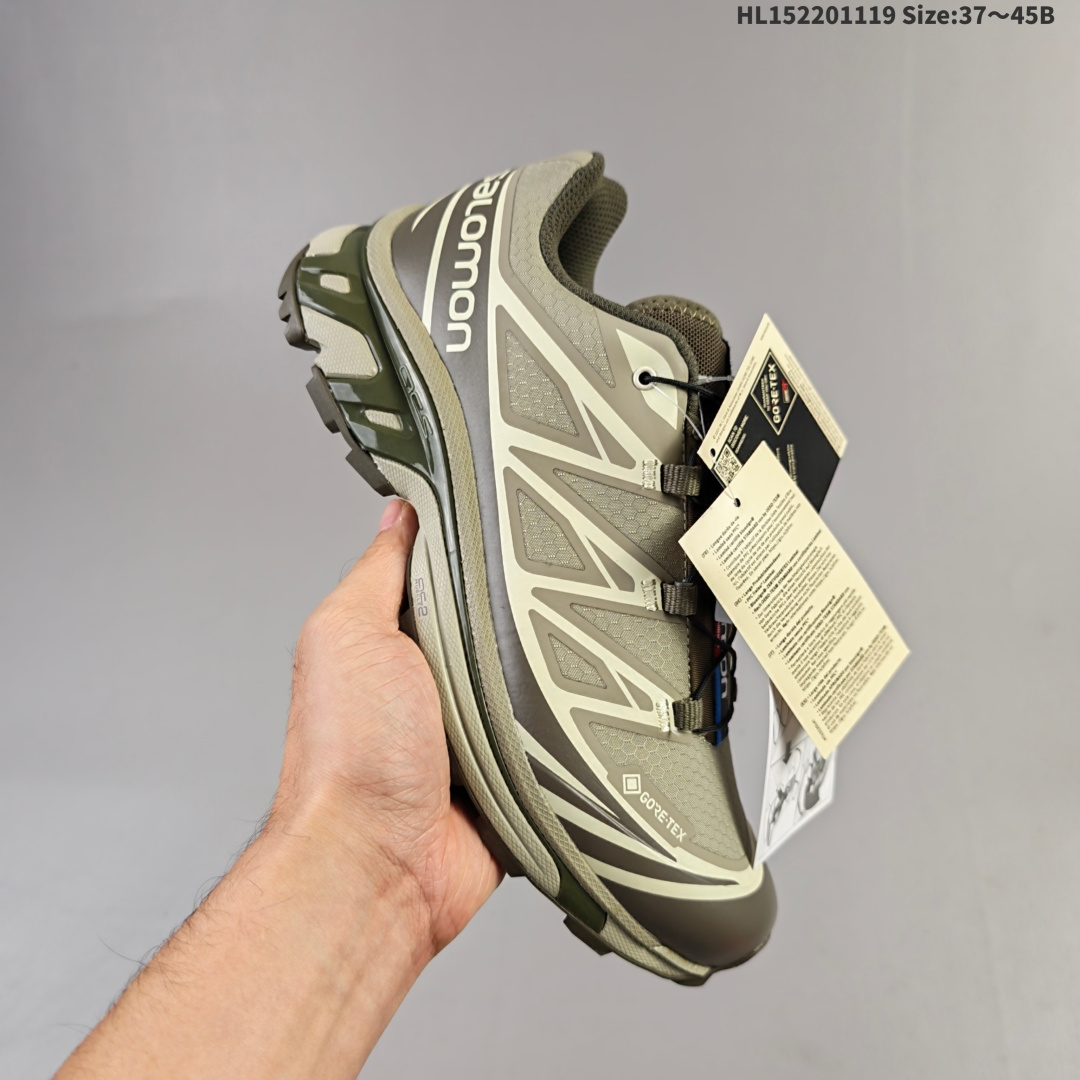 集合二💰220 莞产纯原礼盒版本 全码出货‼
Salomon XT-6 黑灰银
萨洛蒙机能风户外越野跑鞋 实拍上架
鞋面采用SENSIFIT贴合技术 全方位贴合包裹脚型 鞋跟部鞋底牵引设计 提供强大的抓地性能 更适应野外崎岖不平的道路 其3D ADVANCED CHASSIS底盘 材料轻量大化 钉齿设计更具稳定性、防护性 鞋底易磨损区运用CONTAGRIP高耐磨材料 应对城市硬质路面长距离跑考验
货号:416635HL152201119 Size:37~45B