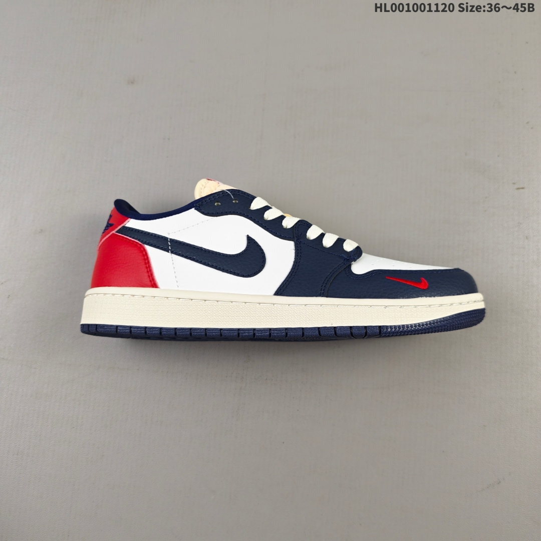 真标带半码 Air Jordan 1 Low OG "Howard University" PE 低帮 蓝白红 AJ1 乔丹1代 aj1 乔1 低邦 霍华德红白蓝 乔丹篮球鞋系列 鞋款整体采用蓝色、白色、红色为主色调的方案,鞋身采用白色皮革打造,搭配海军蓝框架覆盖层,使鞋款十分百搭;鞋身两侧Swoosh Logo采用海军蓝荔枝纹点缀,鞋舌上Nike Swoosh Logo辅以红色呈现,后跟也辅以红色大学红包裹,醒目的Wings Logo则以海军蓝缝线妆点,鞋头处迷你Swoosh Logof以红色刺绣点缀,最后以米白色中底搭配海军蓝橡胶外底d完善整体设计收尾. 货号:HQ2993-100 HL001001120 B