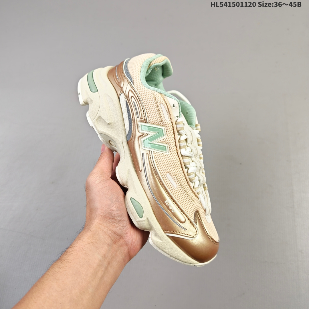 集合一 New Balance/新百伦,原楦原纸版开发,采用环保纤维革拼接牛津布衬垫织物鞋面材质,全新4层组合T-Beam大底提供足步弓支撑,加入了ENCAP材质缓震中底,外置防滑耐磨橡胶底片❗️复古鞋型1000系列回归!NB新百伦New Balance M1000"Off White Gradient Red"系列低帮复古老爹风休闲运动慢跑鞋“米白酒红 M1000BW 编码:HL541501120 B