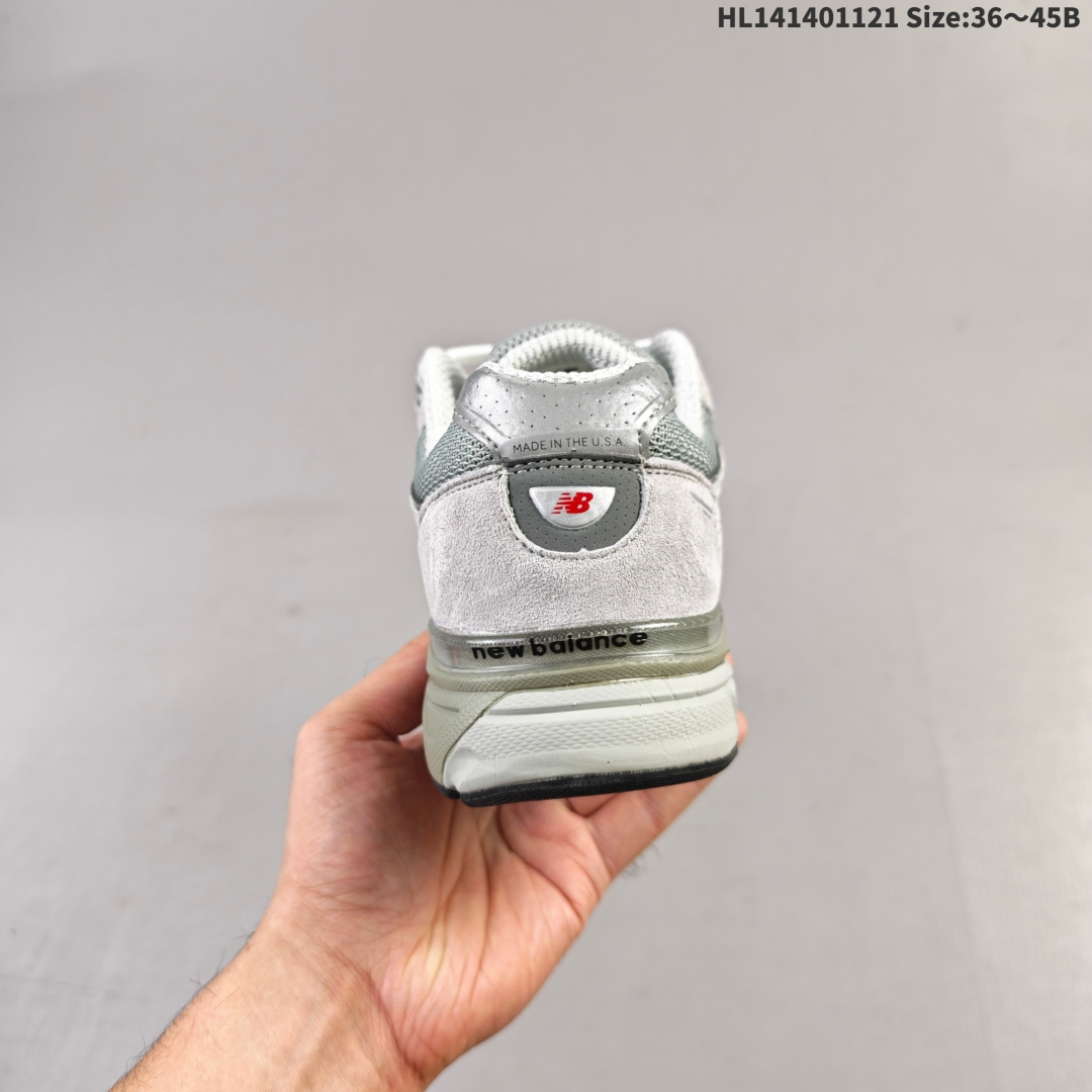 💰140
Loro Piana x New Balance NB 990 V6 复古单品
六代系列NB New Balance in USA M990V6美产血统经典复古百搭老爹风休闲运动跑步鞋 采用猪巴革组合网织鞋面材质 全新开发3层组合底模精密开发 中底材料构成，分别是REVlite悦轻中底、TPU发泡材料
货号：W990BK4
尺码：36 36.5 37 38 39 40 40.5 41.5 42 42.5 43 44 45
编码HL141401121 Size:36～45B