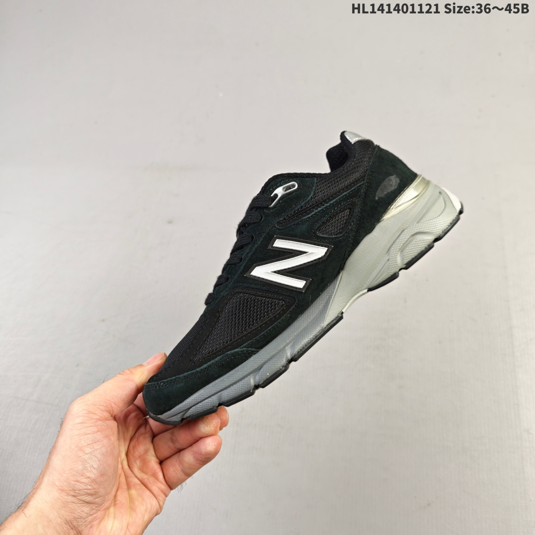 集合💰140
Loro Piana x New Balance NB 990 V6 复古单品
六代系列NB New Balance in USA M990V6美产血统经典复古百搭老爹风休闲运动跑步鞋 采用猪巴革组合网织鞋面材质 全新开发3层组合底模精密开发 中底材料构成，分别是REVlite悦轻中底、TPU发泡材料
货号：W990BK4
尺码：36 36.5 37 38 39 40 40.5 41.5 42 42.5 43 44 45
编码HL141401121 Size:36～45B