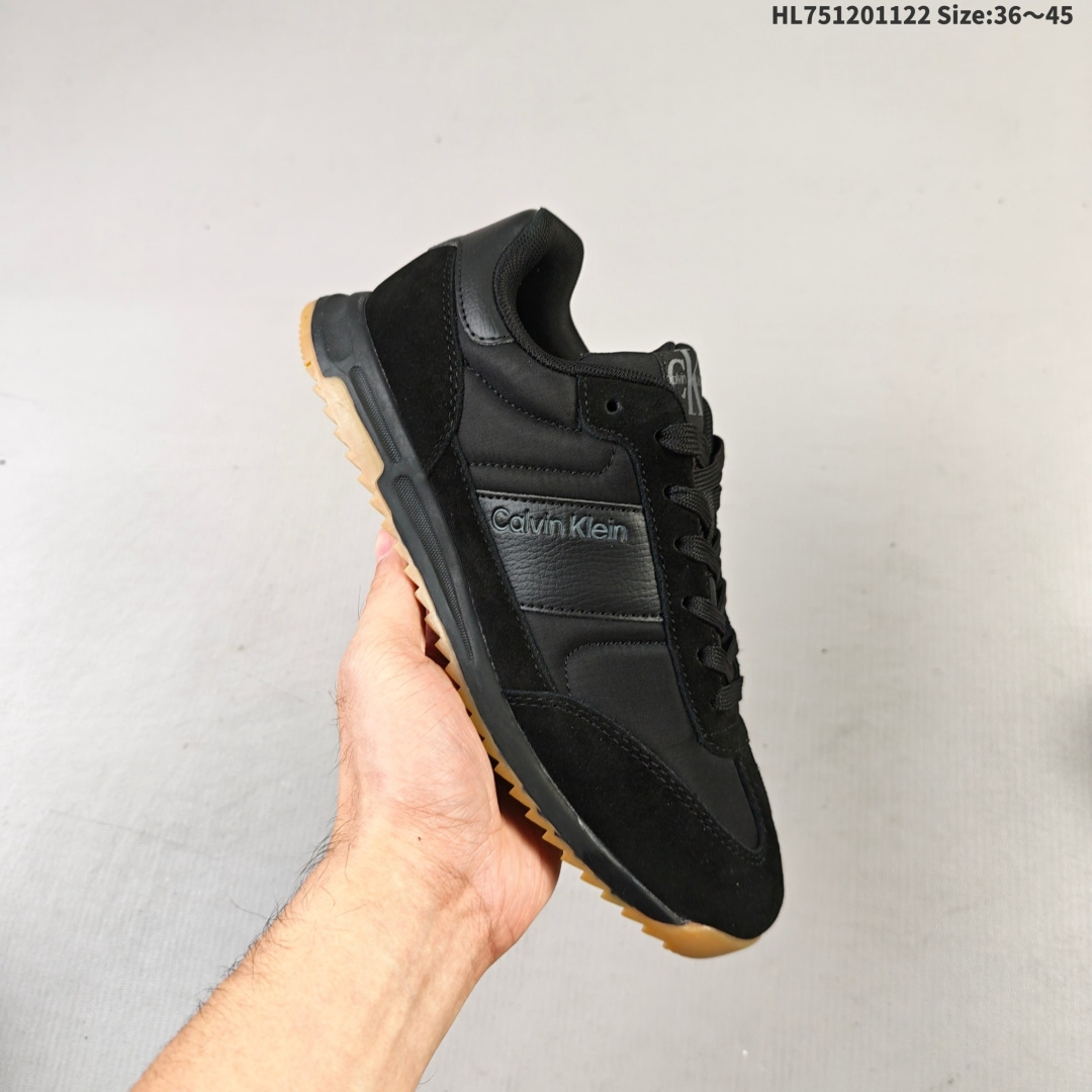 集合💰120
calvin klein CK Jeans  新款时尚字母叠印拼接休闲运动跑鞋
编号：HL751201122 Size:36～45