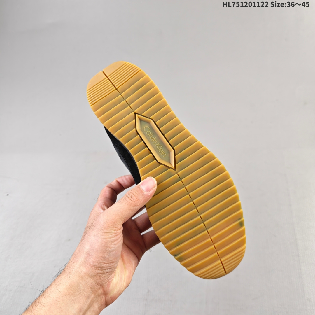 💰120
calvin klein CK Jeans  新款时尚字母叠印拼接休闲运动跑鞋
编号：HL751201122 Size:36～45