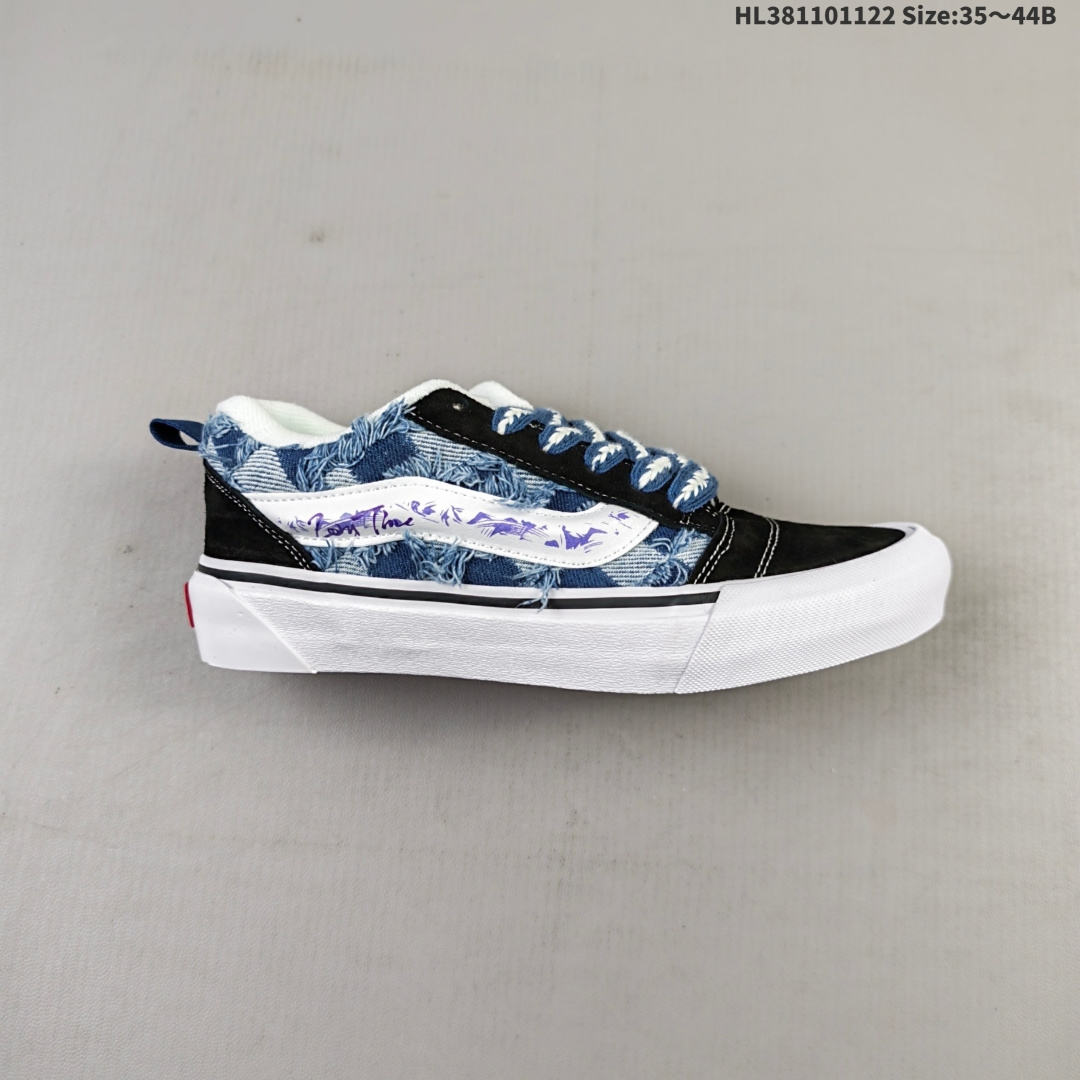 💰110
万斯 Vans Knu Skool 万花弄 格韵复古 时尚 潮流  经典  贴布 个性 百搭 耐磨 低帮 板鞋 男女同款 
货号:黑白流苏定制款
尺码：35 36  36.5 37 38 38.5 39 40 40.5 41 42 42.5 43 44HL381101122 Size:35～44B
