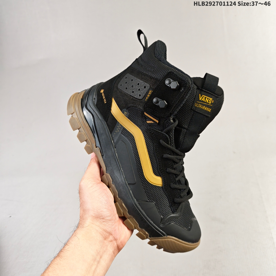 集合💰270
万斯Vans MTE Crestline ADV Gore-Tex黑色
配备UltraCush™鞋垫或中底,提供良好的缓震效果,减轻行走或运动时脚部的压力,长时间穿着也能保持舒适。外底采用橡胶材质,带有独特的纹路设计,能在不同地形提供可靠的抓地力和稳定性
编码:HLB292701124 Size:37~46