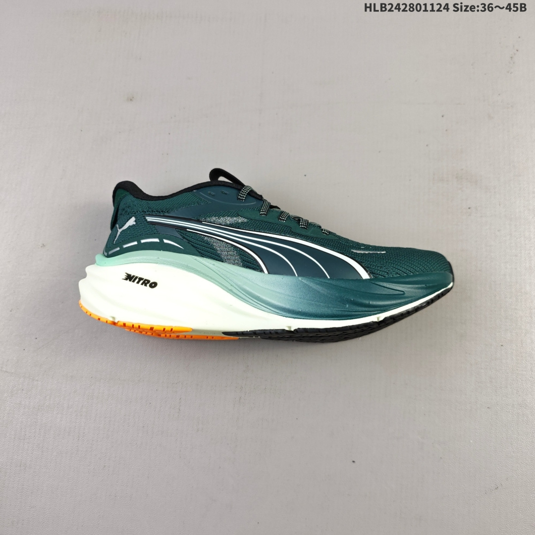 💰280
纯原✅PUMA Deviate NITRO 3 彪马 缓震训练跑鞋透气 舒适防滑耐磨 低帮 休闲跑步鞋
大底采用的是PUMA的大底PUMAGRIP 
在任何条件下都能提供出色的控制力和抓地力 
工程网眼的鞋面 舒适贴脚
鞋面上部使用大网眼设计增加透气性 
半角撑鞋舌并使用小面积的泡棉
除了鞋舌上的泡棉之外
鞋跟和脚踝周围也有相当多的泡棉
这提高了鞋子的舒适性 锁定性和脚跟的安全性
货号:311046-07
尺码:36 37 37.5 38 38.5 39 40 40.5 41 42 42.5 43 44 45
ID:HLB242801124 Size:36～45B