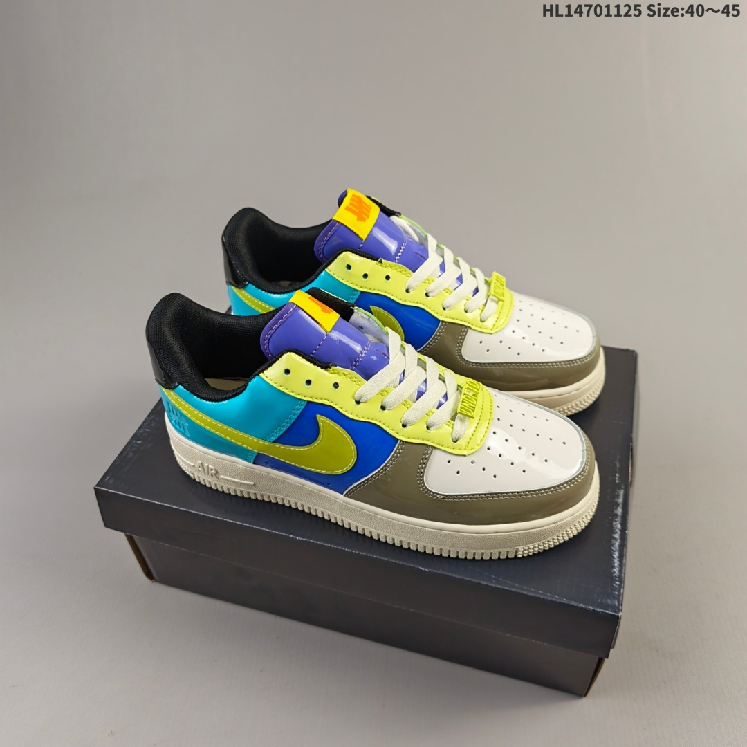 集合💰105
✅耐克Nike AIR FORCE 1&rsquo;07空军一号低帮百搭休闲运动板鞋。柔软、弹性十足的缓震性能和出色的中底设计，横跨复古与现代的外型结合，造就出风靡全球三十多年的Force 1。
货号:CI0919 100
ID:HL14701125 