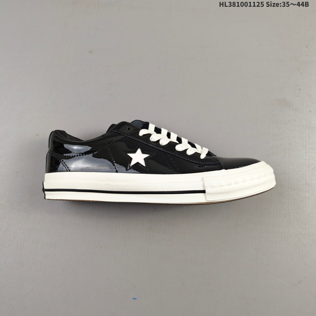 💰100 匡威木村漆皮亮面Noritake x Converse 1970s
插画师联名 
经典70s鞋身搭配荔枝皮细腻有纹理 质感拉满 内里薄绒材质 秋冬出行必备 细节满满HL381001125 Size:35～44B