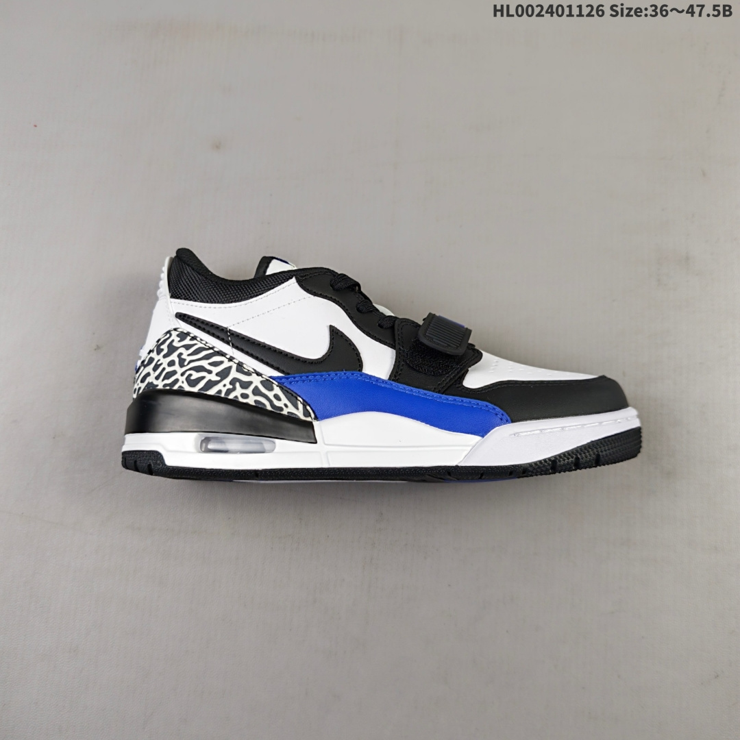 💰240
公司级 头层
Air Jordan Legacy 312 Low 低帮 黑白蓝 AJ312 乔丹312代 aj312 乔312 低邦 黑白蓝 乔丹篮球鞋系列 号称 “最强三合一” 的Air Jordan Legacy 312 Low，自然有着杂交结合的设计，它的名字就展现出它所包含的鞋款元素，312分别对应了Air Jordan 3、Air Jordan 1 和 Air Trainern 2，将这三双经典又有不俗人气的鞋款融合，“最强三合一” 的名称由此得来！
男货号：CD7069-114
女货号：CD9054-114
尺码：36 36.5 37.5 38 38.5 39 40 40.5 41 42 42.5 43 44 44.5 45 46 47.5HL002401126 Size:36～47.5B
