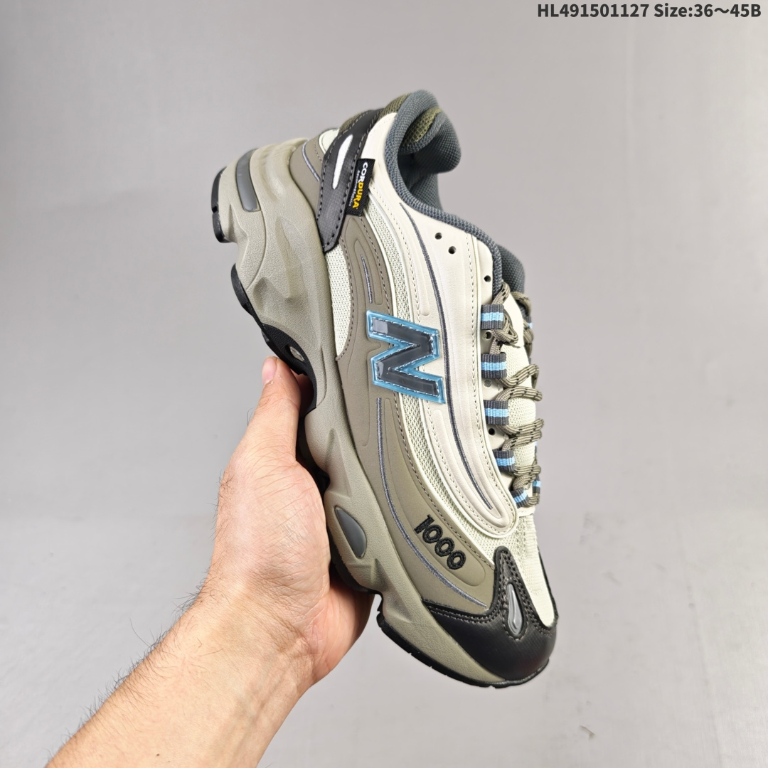 集合三 New Balance M1000 NB新百伦系列低帮复古老爹风休闲运动慢跑鞋 全套原楦原纸板原厂数据开发 进口三明治网面 原装进口皮料正确绒感卡色 正确中底拉帮中底网布细节 原厂标裁 带紫光防伪 定制后跟透明水晶模块 冲裁组合 大底贴合程度胶水上色把控完美 多道序QC把关品质完善 匠心打造 NB1000系列作为NB最高端的鞋型 诞生于1999年 一度成为当年的热门鞋型 神似Air Max95 现在看来也是一双符合潮流趋势的复古老爹鞋型 此番Teddy Santis亲自操刀 将丰富的配色和升级材质于复古的1000鞋型结合 鞋身采用米色、绿色和粉色的搭配 ”N“字Logo也以全新的设计呈现 以1000标志性的网布和皮革材质打造 带来全新的视觉体验 货号:M1000JDA 编码:HL491501127 B