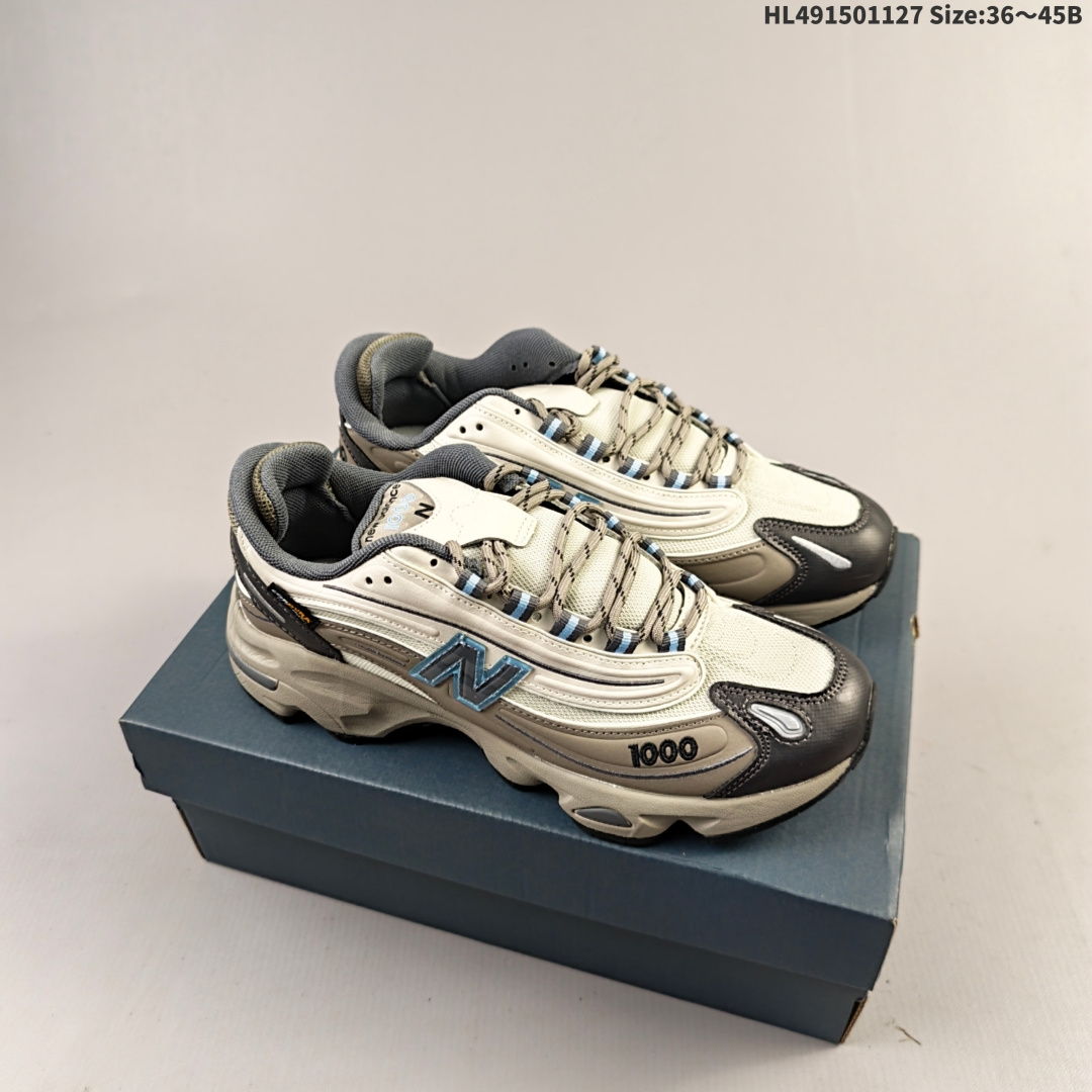 集合三 New Balance M1000 NB新百伦系列低帮复古老爹风休闲运动慢跑鞋 全套原楦原纸板原厂数据开发 进口三明治网面 原装进口皮料正确绒感卡色 正确中底拉帮中底网布细节 原厂标裁 带紫光防伪 定制后跟透明水晶模块 冲裁组合 大底贴合程度胶水上色把控完美 多道序QC把关品质完善 匠心打造 NB1000系列作为NB最高端的鞋型 诞生于1999年 一度成为当年的热门鞋型 神似Air Max95 现在看来也是一双符合潮流趋势的复古老爹鞋型 此番Teddy Santis亲自操刀 将丰富的配色和升级材质于复古的1000鞋型结合 鞋身采用米色、绿色和粉色的搭配 ”N“字Logo也以全新的设计呈现 以1000标志性的网布和皮革材质打造 带来全新的视觉体验 货号:M1000JDA 编码:HL491501127 B