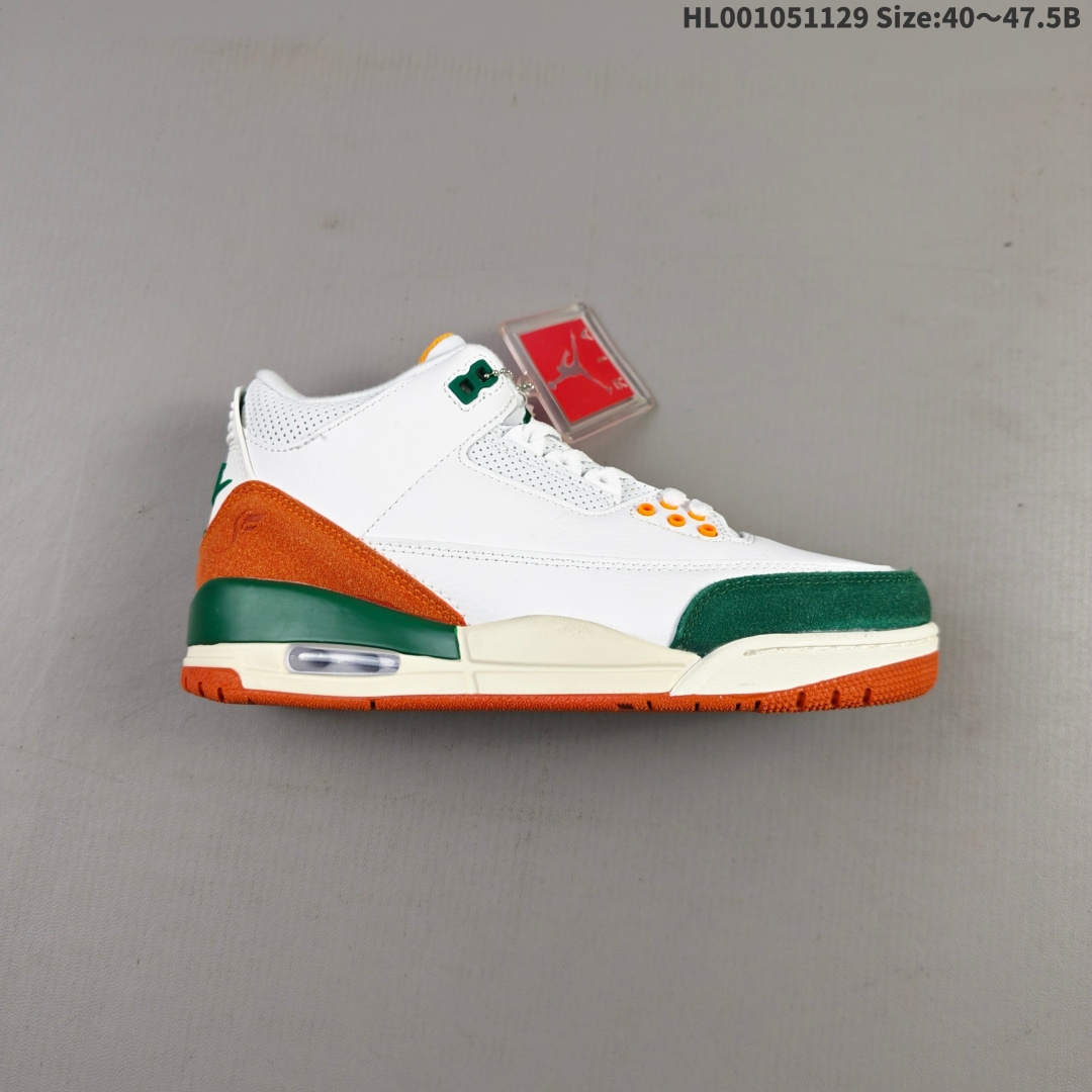 💰105 真标带半码 Solefly x Air Jordan 3 Retro 迈阿密联名 白绿橙 AJ3 乔丹3代 aj3 乔3 白绿橙 乔丹篮球鞋系列 迈阿密鞋店Solefly和Jordan Brandh再次联手，打造全新的Air Jordan 3联名款，设计灵感源于主理人Carlos Prieto的家族从古巴到迈阿密的移民故事，橙绿配色不仅呼应迈阿密飓风队，更象征着活力与传承。鞋身以白色皮革为基底，搭配绿色麂皮鞋头与橙色麂皮后跟，质感高级又复古；鞋舌上Jumpyman Logo采用绿色点缀，中底采用做旧奶油色，搭配橙色橡胶外底，瞬间拉回80年代氛围；后跟点缀SoleFly浮雕Logo与Nike Air标志，彩蛋是鞋舌绣有"SUNSHINE STATE"和"MIAMI"字样，彩蛋十足！ 货号：IO1752-100 尺码：40 40.5 41 42 42.5 43 44 44.5 45 46 47.5HL001051129 Size:40～47.5B