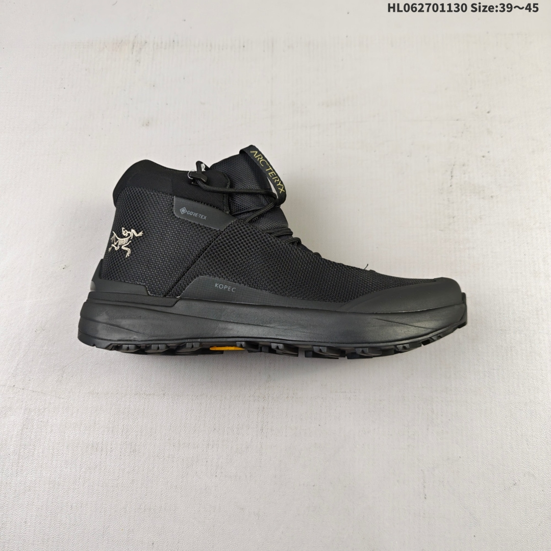 💰270
Arcteryx始祖鸟 Kopec Mid GTX 黑色
舒适透气防水越野中帮登山鞋 广东纯原版本
适合技术路线单日徒步穿着也可以一脚蹬穿法 aeriosflgtx鞋受到长途野外跑步鞋的启发 适合在变化的地形上进行快速轻快的徒步旅行穿着,舒适而有支撑性,使您充满信心。该设计与脚部融为一体,可最大限度地减少摩擦,gore-tex保护膜网砂,采用gore隐形适体(invisiblefit)技术,更轻薄舒适。敏捷、稳定和技术路线上的自信源于vibram® megagrip外底、压缩eva内底以及一体的tpu。重量约:275g技术特点透气轻量耐磨鞋子鞋外底结构vibram®megagripM橡胶化合材料耐用柔软鞋子结构tpu鞋头可防磨损压缩eva泡沫内底以及一体的tpu铁芯提高了灵活性和稳定性,使您充满信心鞋子衬垫结构4mm厚ortholiteM3d模制插片材料gore-tex薄膜tpu高耐磨保护膜cordura®
尺码:39 40 41 42 43 44 45
编码#HL062701130 Size:39~45