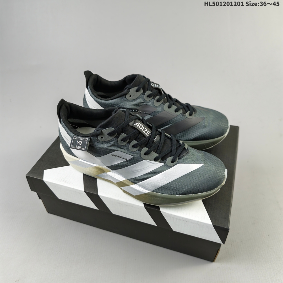 集合一💰120
阿迪达斯（adidas）ADIDAS ADIZERO ADIOS 9 舒适百搭防滑耐磨 低帮跑步鞋 男女同款 超轻稳定透气缓震 男女子马拉松运动跑步鞋 Adios9现在也是往着EVO1的家族化设计语言去做了，银色鞋面搭配橘色三道杠，挺有速度感和科幻感的，这配色看起来有点奥特曼的感觉。泡棉是全掌一整块的LSP，上脚非常软弹贴地，鞋垫也是非常薄的一片，单只41码重量是170克。8代EnergyTorsion抗扭系统是直接拿掉了，只有一块长方形的抗扭片，更考验你个人的爆发力和身体素质。马牌橡胶只在前掌发力区域一小块，其余部分全都是半透明的Lighttraxion，后掌部分几乎是没有做纹路的很光滑，在设计上基本上没有考虑到耐久性。#adios9  #陪我跑步的那双鞋  #竞速我只选这双跑鞋  #竞速训练首选这双  #跑步训练鞋  #秋冬鞋柜大焕新  #阿迪达斯EVO
货号；IH5746
编码HL501201201 Size:36～45