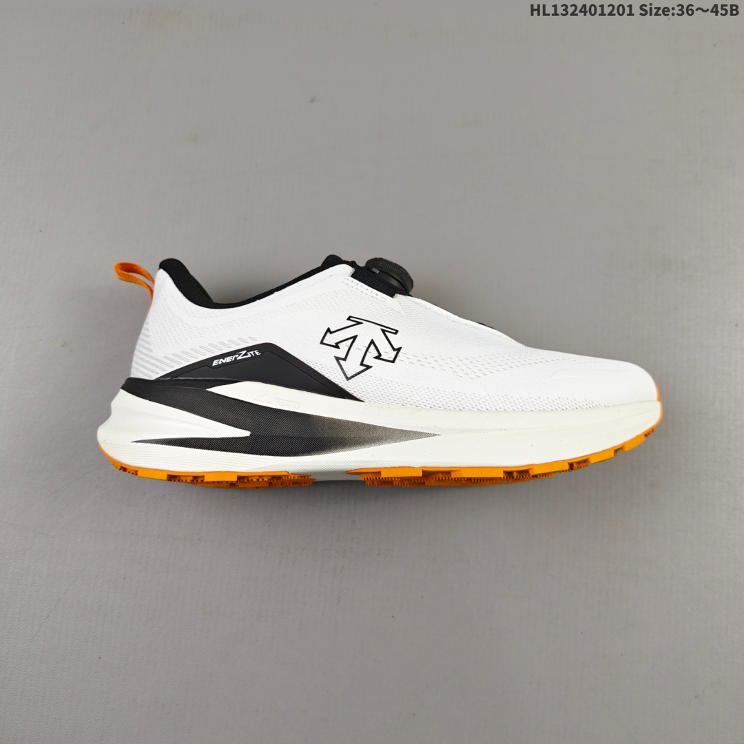 集合💰240
公司级✅迪桑特DESCENTE LAVITATE TRAIL  D/F WIRE 3.0 舒适百搭防滑耐磨 低帮 休闲跑步鞋
采用大网眼材质鞋面 轻薄通透不闷热 前掌易弯折设计 提供灵活的穿着感受 后跟Z-FOAM填充 缓震回弹 BOA FIT SYSTEM系带系统 便捷穿脱
货号:D5431RRN24
尺码:36 36.5 37.5 38 38.5 39 40 40.5 41 42 42.5 43 44 45
lD:HL132401201 Size:36～45B