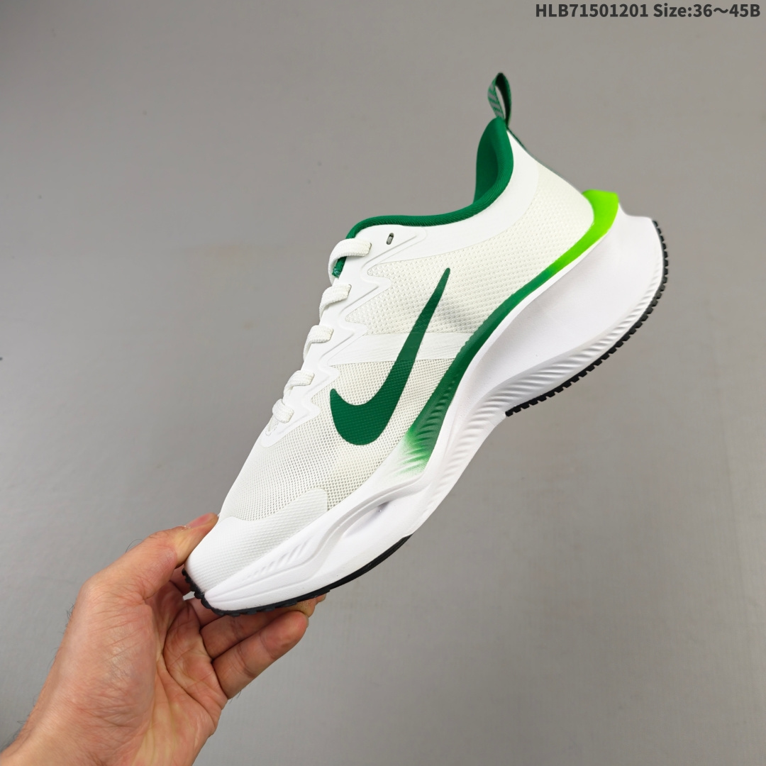 集合💰150
耐克Nike Pegasus ZoomX Plus 超跑飞马网面训练纯原跑步鞋CK4318-018，采用全掌ZoomX中底技术，具有即刻可用的回弹性能和推动感，无需长时间磨合即可体验优异反馈。 1核心技术特点：ZoomX中底：相比传统Zoom气垫，ZoomX材质无需磨合即可发挥优异回弹性能，提供即时反馈和推进力，适合追求快速响应的跑者。轻量化设计：中底密度梯度优化，前掌密度低至0.82g/cm³，后跟密度提升至1.05g/cm³，兼顾缓震与支撑性能。 支撑升级：采用3D打印TPU框架替代传统支撑撑条，精准适配足部形态，减少足部内翻风险。
货号：CK4318
尺码:  36 36.5 37.5 38 38.5 39 40 40.5 41 42 42.5 43 44 45
编码:HLB71501201 Size:36～45B