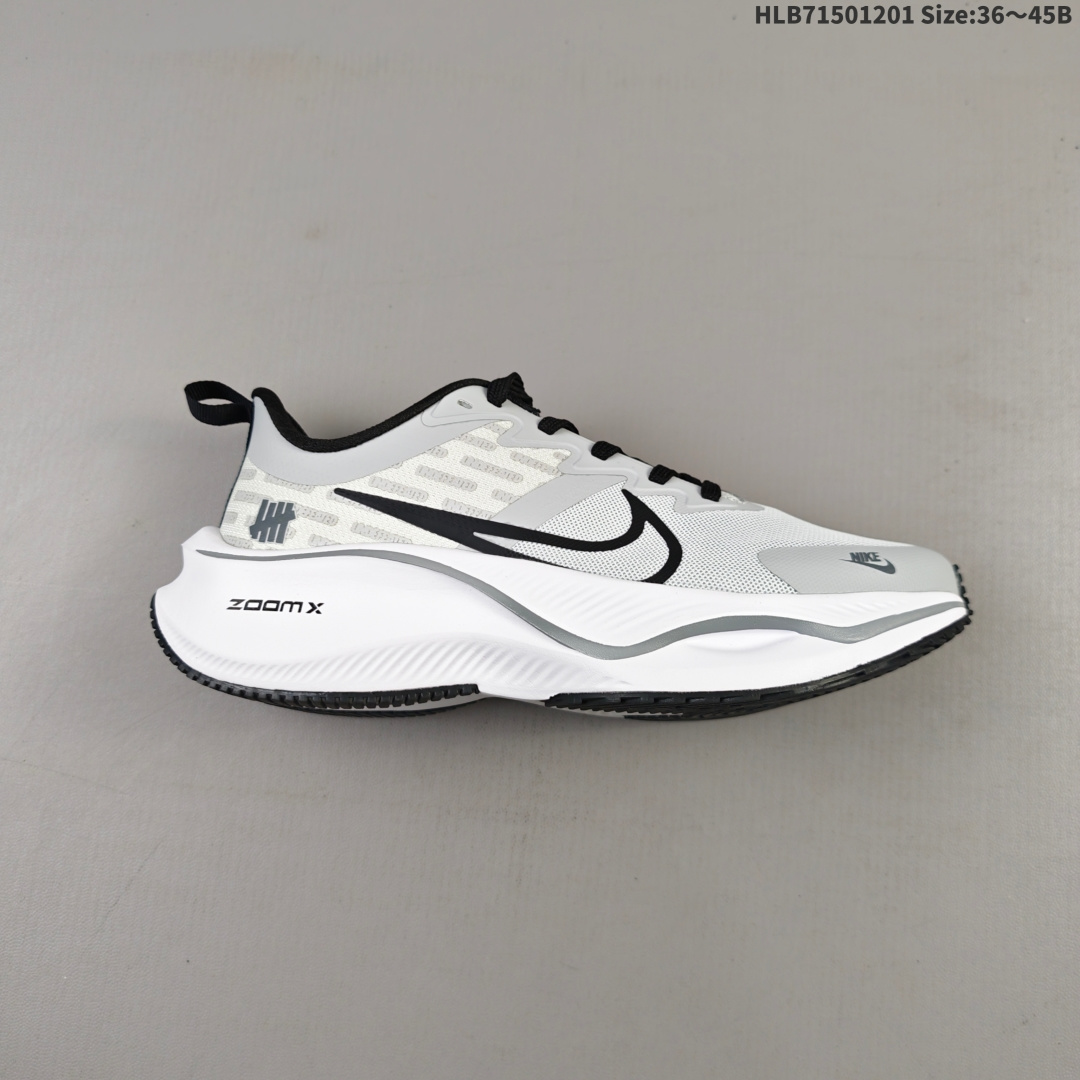 💰150
耐克Nike Pegasus ZoomX Plus 超跑飞马网面训练纯原跑步鞋CK4318-018，采用全掌ZoomX中底技术，具有即刻可用的回弹性能和推动感，无需长时间磨合即可体验优异反馈。 1核心技术特点：ZoomX中底：相比传统Zoom气垫，ZoomX材质无需磨合即可发挥优异回弹性能，提供即时反馈和推进力，适合追求快速响应的跑者。轻量化设计：中底密度梯度优化，前掌密度低至0.82g/cm³，后跟密度提升至1.05g/cm³，兼顾缓震与支撑性能。 支撑升级：采用3D打印TPU框架替代传统支撑撑条，精准适配足部形态，减少足部内翻风险。
货号：CK4318
尺码:  36 36.5 37.5 38 38.5 39 40 40.5 41 42 42.5 43 44 45
编码:HLB71501201 Size:36～45B