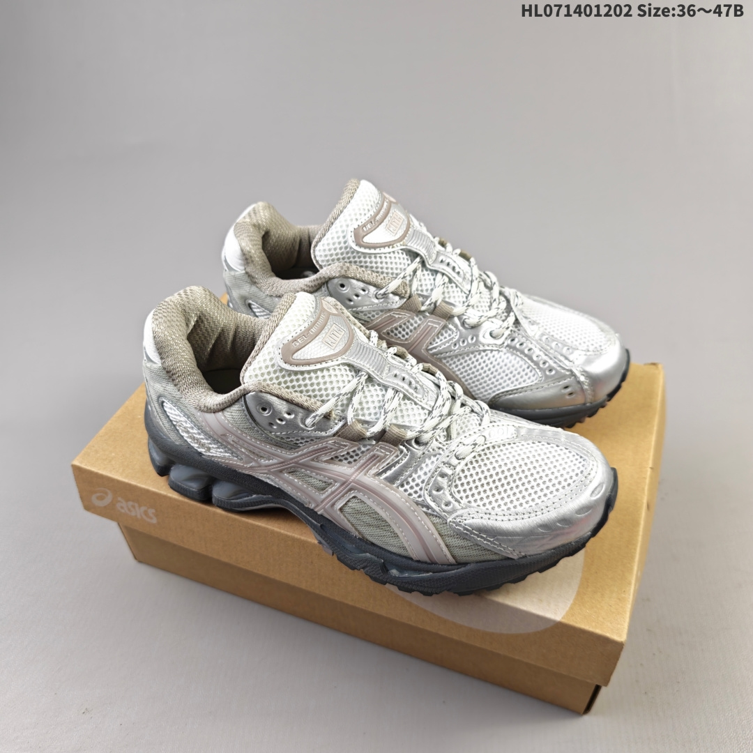 集合一💰140
ASICS Gel-Nimbus 10.1 亚瑟士雨云10.1代系列轻量缓震休闲运动跑步鞋 近年来，运动鞋市场迎来了一个新的设计潮流：通过融合艺术与技术，赋予运动鞋更多的时尚元素和创新设计。作为市场中的领导者之一，ASICS（亚瑟士）一向以其技术创新和卓越的鞋款设计著称。而另一个前卫的实验鞋类品牌EMPTY BEHAVIOR，以其非凡的创意和探索，尤其对未来主义和非传统材料的热情撞击，从业界中脱颖而出。两者的合作，以推出特别版的GEL-NIMBUS™ 10.1鞋款——主题为“EVEN MY SHOE IS ART”为标志，为运动鞋设计涉入一个全新的高度。
货号:1203A543 021HL071401202 Size:36～47B