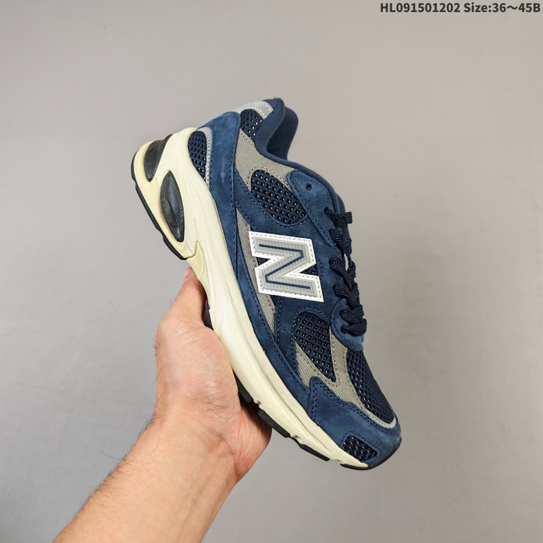 集合💰150
New Balance 2010系列
新百伦 复古老爹风网布跑步休闲运动鞋
新百伦经典配色 沿袭了面世之初的经典科技 以ENCAP中底配以升级版 N-ERGY缓震物料 鞋面则采用特色的柔软麂皮搭以NewBalance经典的尼龙网布 低调中还原跑鞋本真 更年轻化的设计理念与材质 让新世代青年得以用全新视角体验经典鞋款的传奇魅力
货号:U2010RCA
尺码:36 37 37.5 38 38.5 39.5 40 40.5 41.5 42 42.5 43 44 45HL091501202 Size:36~45B