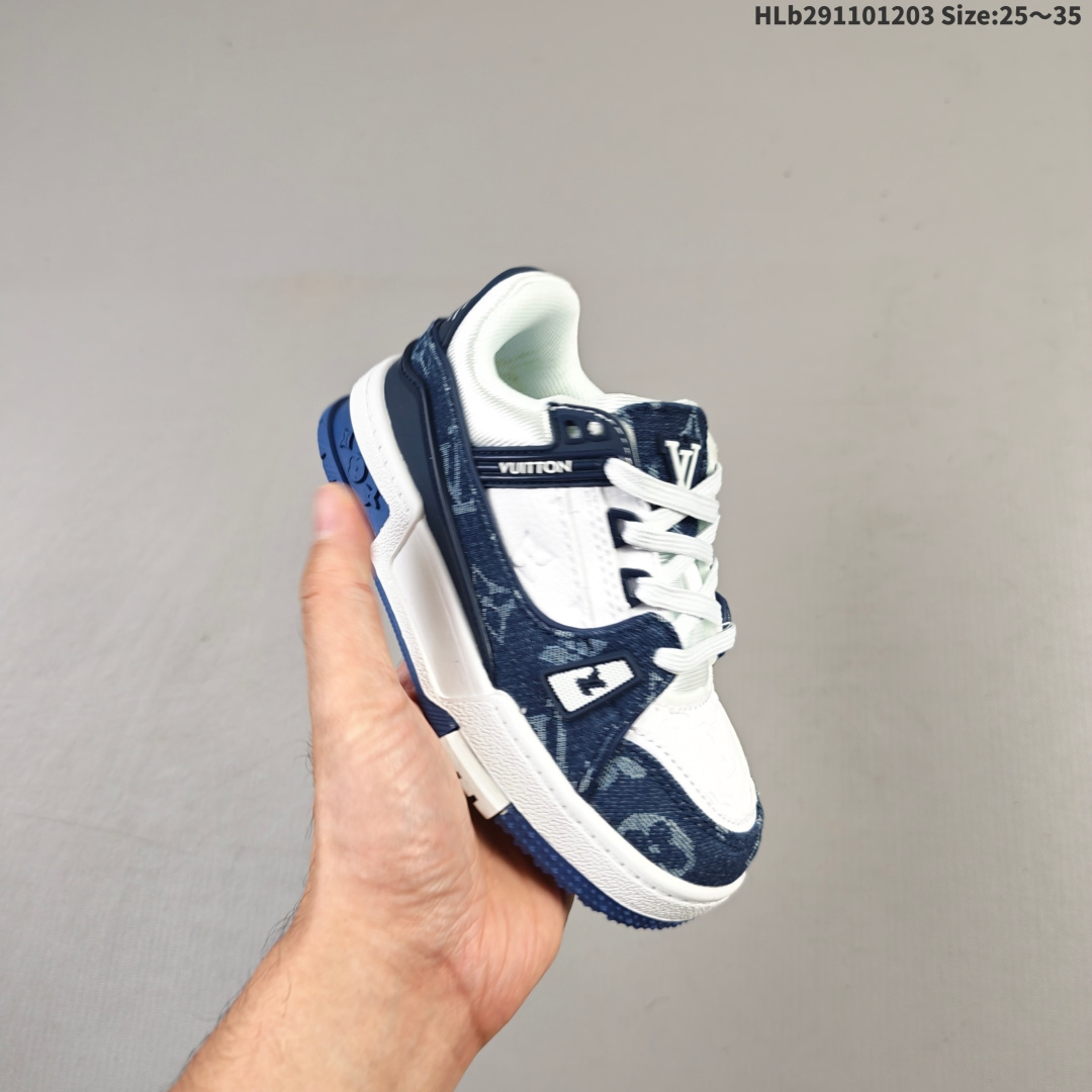 集合 童鞋!全新LV路易威登Louis Vuitton Trainer Sneaker Low休闲运动文化百搭板鞋! 编号:HLb291101203
