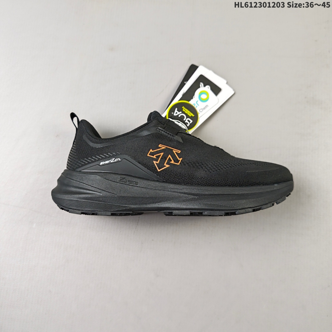 💰230 公司级✅迪桑特DESCENTE LAVITATE TRAIL WIRE 3.0 舒适百搭防滑耐磨 低帮 休闲跑步鞋 采用大网眼材质鞋面 轻薄通透不闷热 前掌易弯折设计 提供灵活的穿着感受 后跟Z-FOAM填充 缓震回弹 BOA FIT SYSTEM系带系统 便捷穿脱 货号:D5431RRN24 尺码:36 36.5 37.5 38 38.5 39 40 40.5 41 42 42.5 43 44 45 lD:HL612301203 Size:36～45