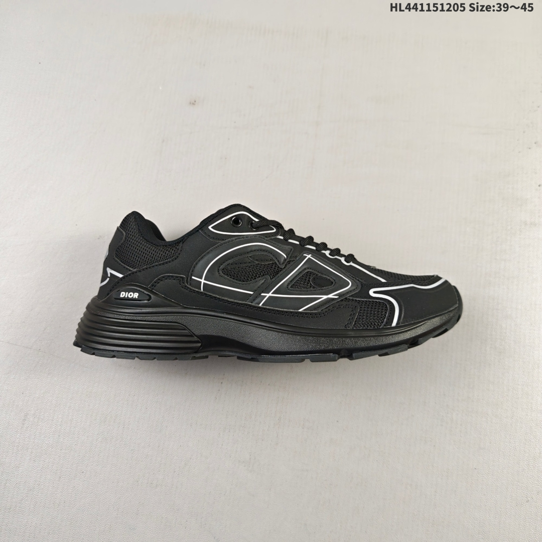 集合💰115 ✅Dior迪奥B30网眼织物厚底系带休闲低帮运动鞋男女同款老爹鞋 这款 B30 Countdown 低帮运动鞋已成为 Dior 别具一格的经典新品,时尚而富有运动风范。采用煤灰色网眼织物精心制作,搭配黑色、蓝色和迪奥灰科技面料,饰以反光 CD30 标志提升格调,富有美感。鞋舌和鞋跟处饰以银色调 Dior B30 和 CD30 标志。轻盈的纹理效果橡胶鞋底饰以众多特色细节,内部弹力饰带打造理想的舒适穿着体验。可与各式休闲单品搭配,打造精致造型。 ID:HL441151205 Size:39~45
