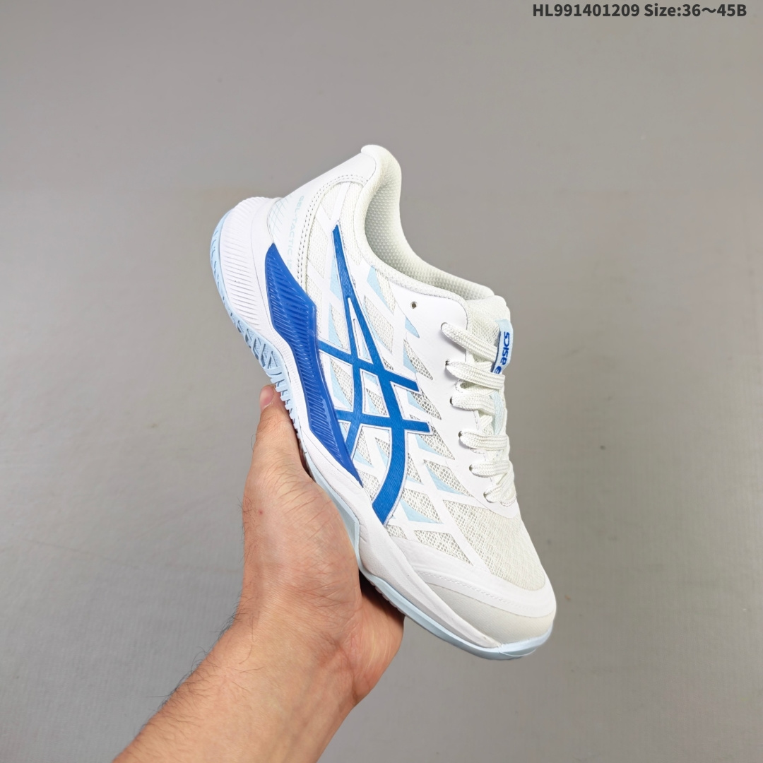 集合💰140
亚瑟士Asics GEL-TACTIC 12亚瑟士联名款复古机能跑鞋 鞋身设计选用优质材料制成鞋面 为其增添舒适脚感 中底采用了更为柔软的材料 脚感舒适 橡胶鞋底上带有防滑纹路设计 提升耐磨性与防滑性 带有亮丽外观设计与出众脚感的GEL-1090于2020年再度回归 设计延续21世纪初跑鞋特有的未来感和前卫造型 
尺码： 36 37 37.5 38 39 39.5 40 40.5 41.5 42 42.5 43.5 44 45
编码：HL991401209 Size:36～45B