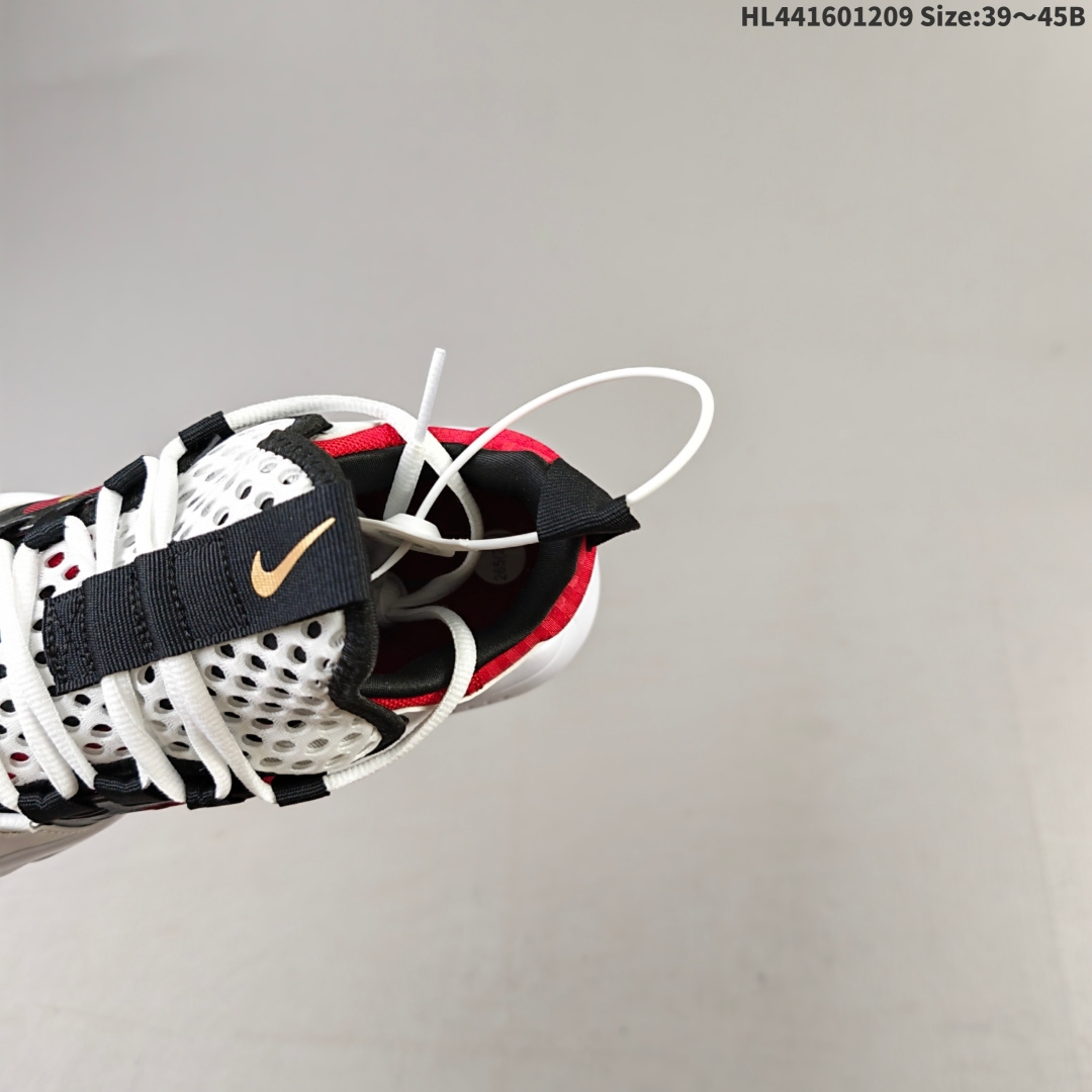 💰230
Nike Air Max Alpha Savage 阿尔法 半掌气男子缓‮跑震‬步鞋 织带与鞋带融为一体稳固包裹中足,而MaxAir缓震配置在高强度训练中提供灵敏回弹的舒适感受。后跟的可视MaxA气垫在整个训练过程中提供出色缓震性能，带来充沛的回弹性能。中足鞋鞍带来稳固支撑,同时后跟采用Max Air设计,提供出众稳定性，有肌肉美学结合后跟 
货号 AT3378-001
编码:HL441601209 Size:39～45B