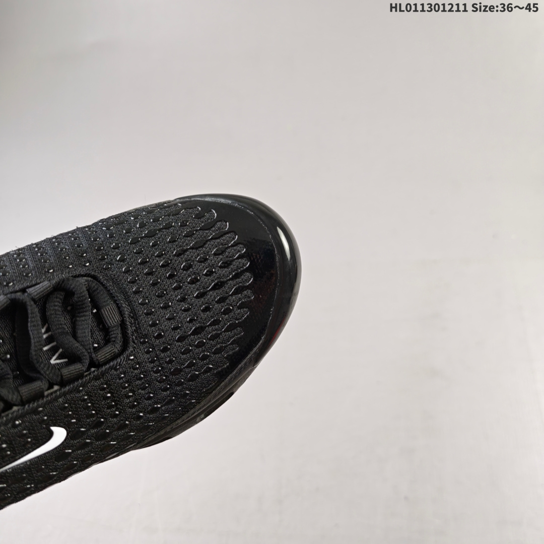 💰190
耐克 Nike Air Max Plus TN Ultra  复刻版 科技复古耐克TN经典的Air Max Plus被很多跑鞋爱好者们所熟知，作为Nike历史上的高科技跑鞋之一，它的回归着实让很多老鞋迷找回了曾经的记忆 
编码：HL011301211 Size:36～45