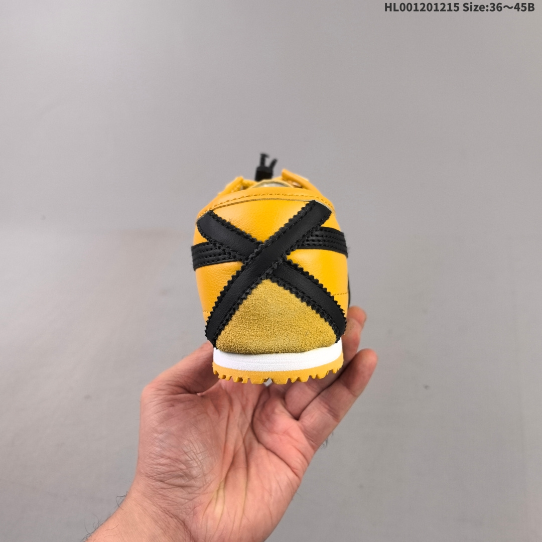 头层带半码 Onitsuka Tiger Mexico 66 阿斯克斯 亚瑟士 鬼冢虎 低帮 黄黑解构鞋带 圆头舒适减震耐磨低邦休闲跑步鞋 MEXICO 66以1961年的练习鞋为原型,并与1966年研发出的鞋面Onitsuka Tiger Stripe设计结合.十字强补,后套的柔软后跟及后跟边设计都是其特色.薄底,细身是代表Onitsuka Tigers的标准鞋款. 此款MEXICO 66系列 中性休闲运动鞋采用虎爪造型的Logo,鞋身稳定包裹系统,支撑鞋身;Onitsukaj Tigers特有的橡胶配方,弹性及止滑效果良好.后跟X型部件设计,稳定结构保护后跟.鞋头外包橡胶片保护脚趾,耐磨损. 货号:DL408-0490 HL001201215 B