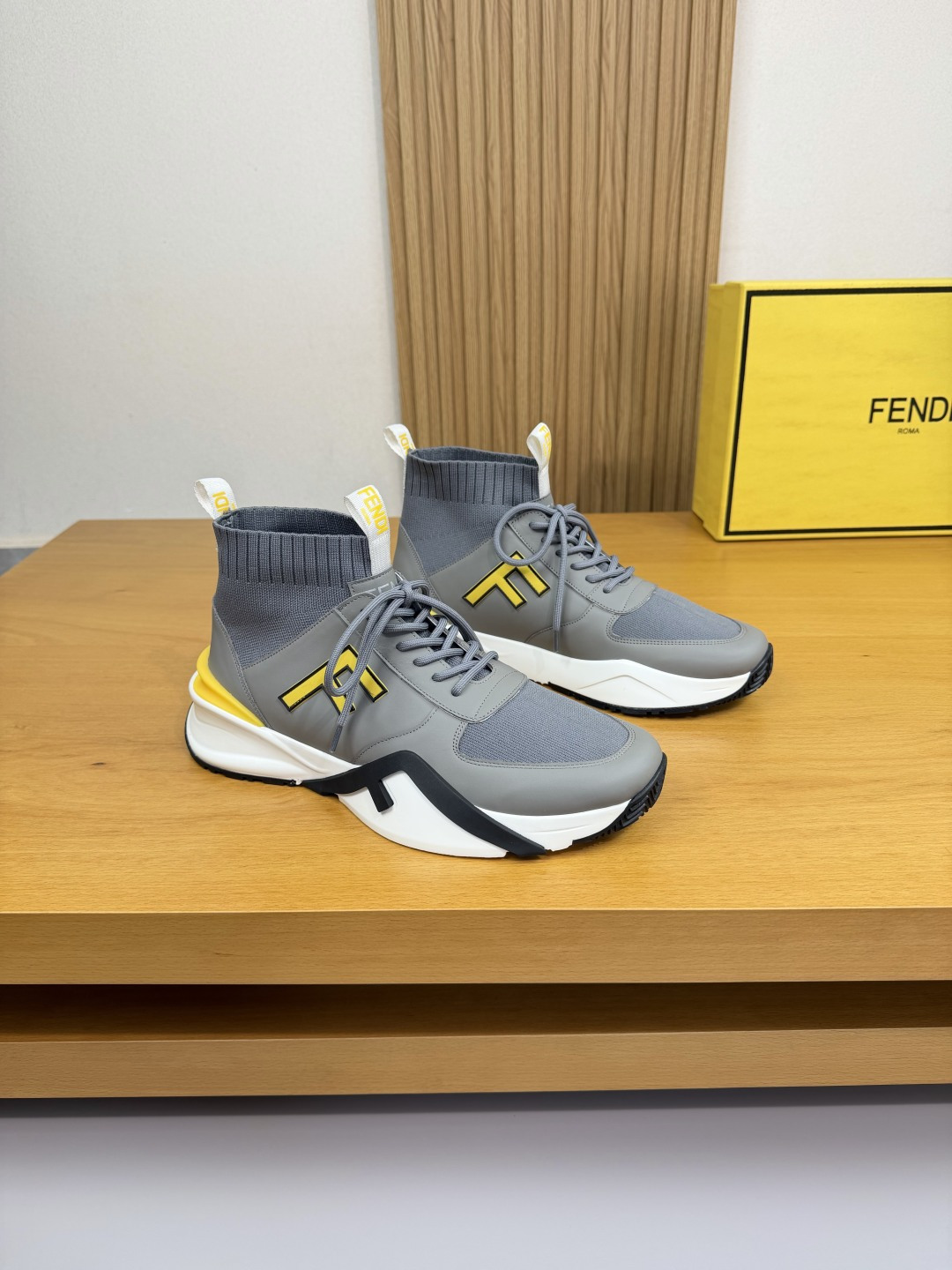 - · - 🔝 - - T U · ; - · ( · · ) -Taglia 39-44 38 45 )·FD0186 Fendi Scarpe sportive Scarpe Scarpe