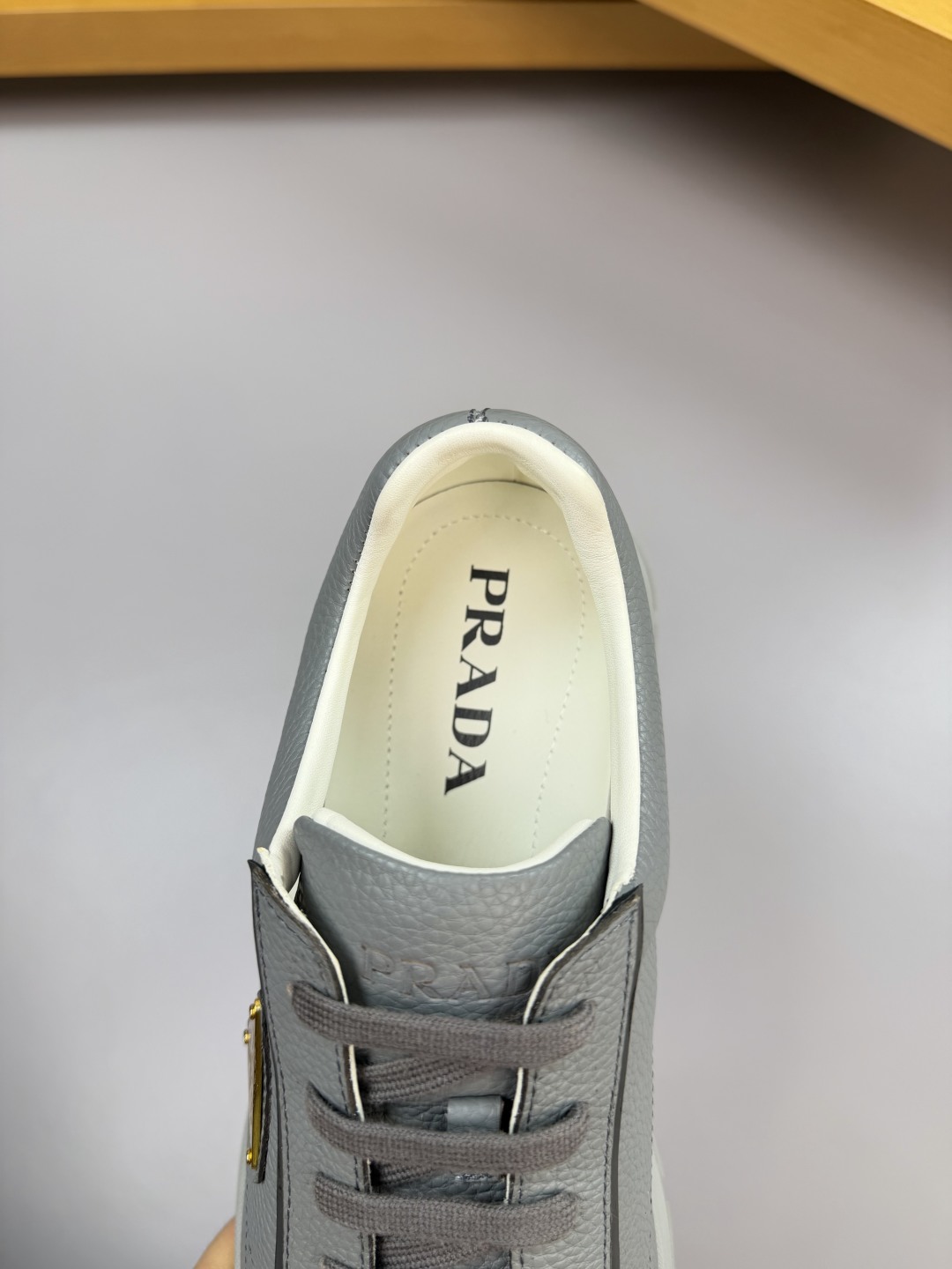 Prada Leather Sneakers for Men, Imported Leather Upper, Casual Athletic Shoes 8 cmp i1760202309132 7122 0 6