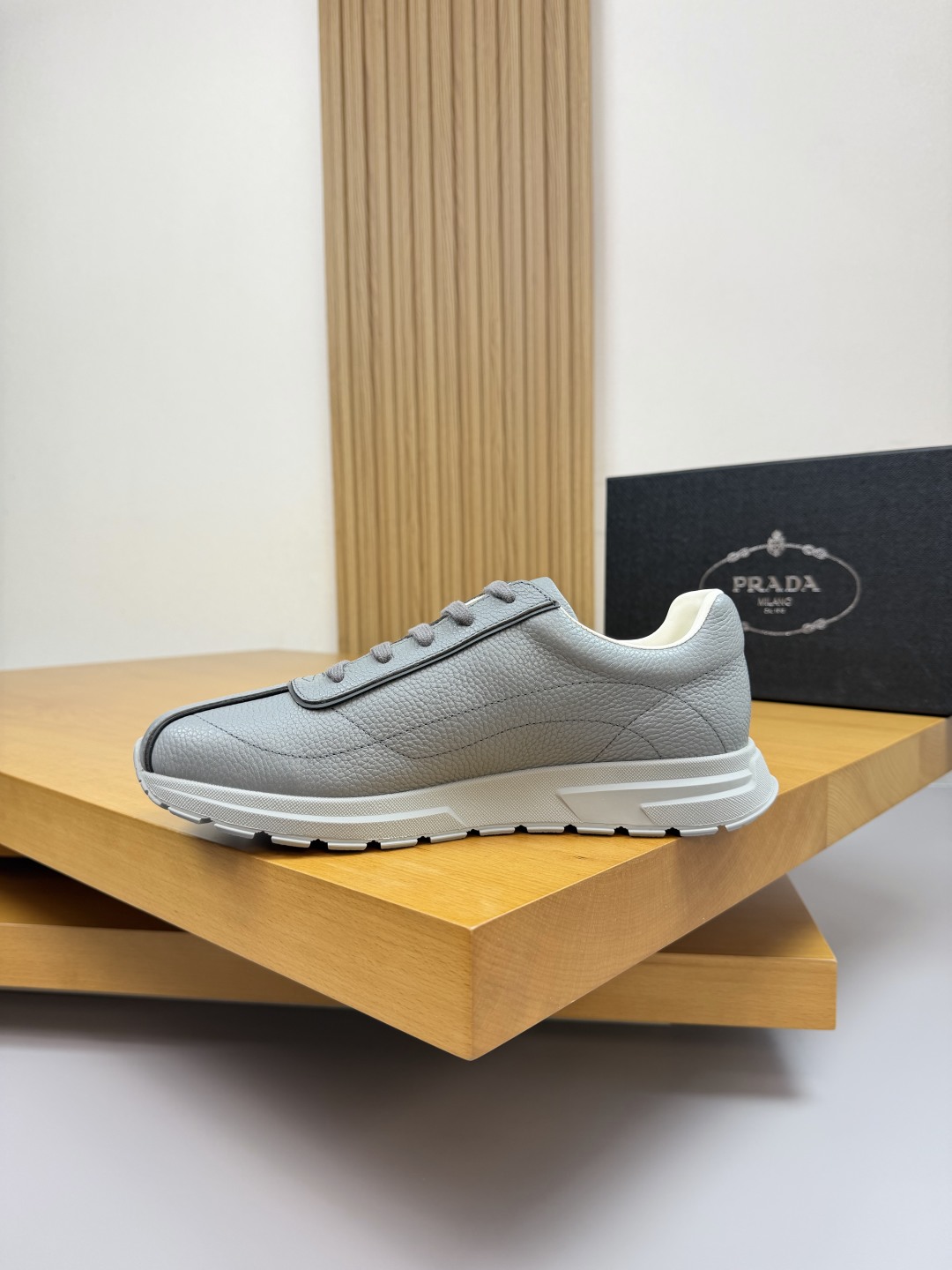 Prada Leather Sneakers for Men, Imported Leather Upper, Casual Athletic Shoes 6 cmp i1760202309218 4076 0 4