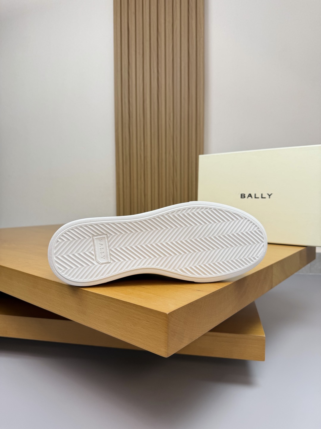 Bally Men's Vita-Parcoulre Leather and Suede Casual Sneakers 9 cmp i1760288126817 1626 0 8