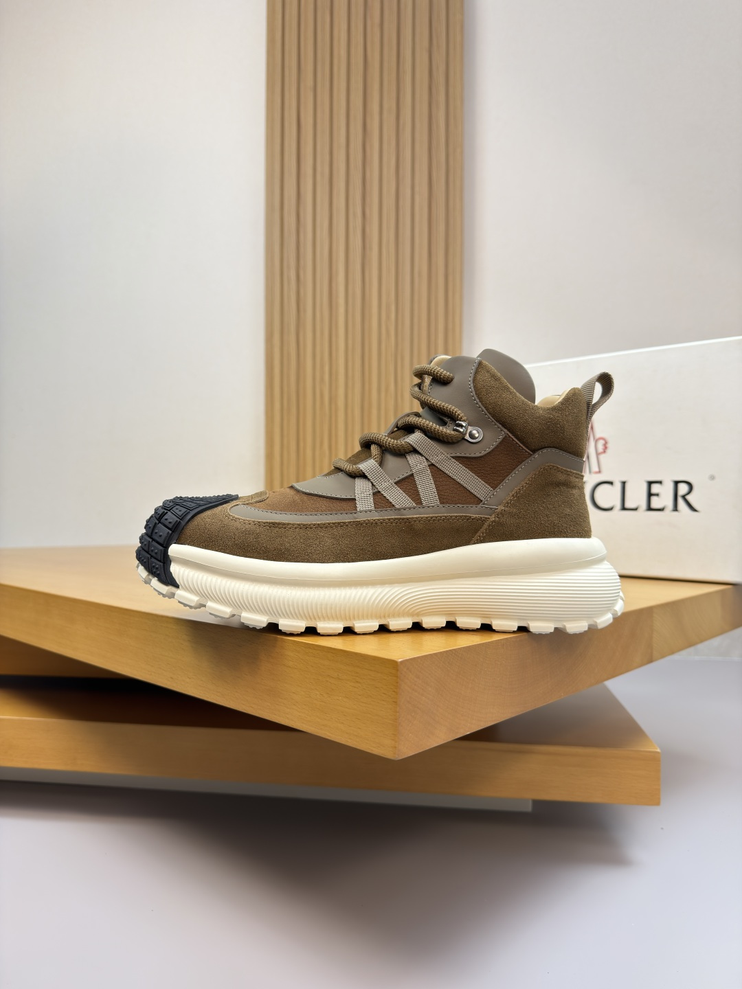 Moncler Style Leather Men's Shoes Men's Shoes Men's Shoes detail image 5 from source 783156