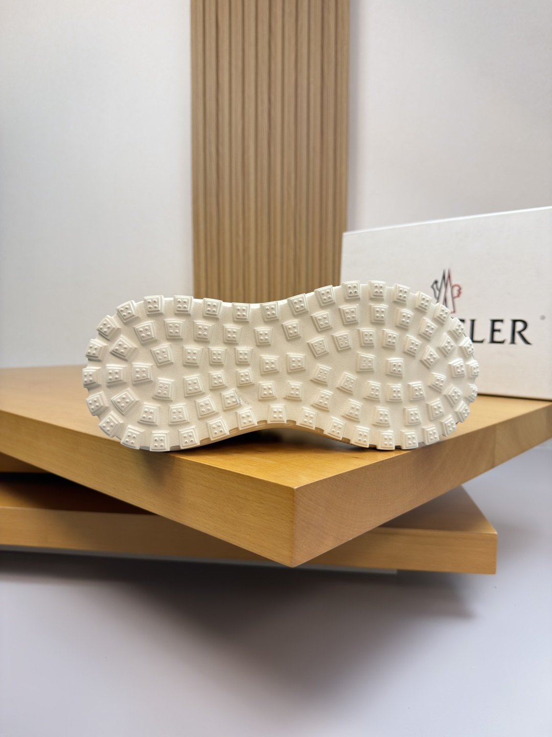 Moncler Style Leather Men's Shoes Men's Shoes Men's Shoes detail image 9 from source 783156
