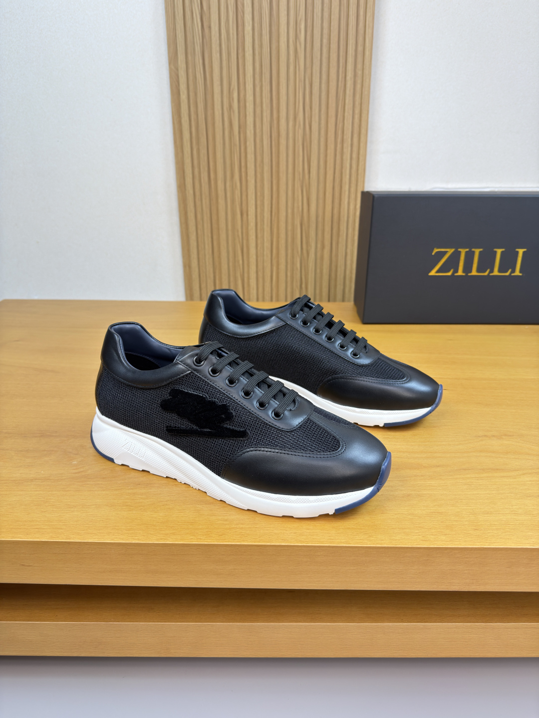NO:640066,[ZILLI] ZILLI - High-end quality French original casual sports shoes - Nappa calfskin upper, brand high mercerized canvas, shoe body. Sewn brand ZILLI wording, tongue. Brand metal logo - Water-dyed cowhide inside - Outsole ultra-light TPU foam rubber; two-color molded outsole - Ultra-high quality control, fine workmanship highlighted (high-end, luxury, grade) -Size  39-44 (38, 45, 46, can be customized)·G0146,,sneakers,cowhide19860909【ZILLI】齐利 -高端品质 法国原单·休闲运动鞋 -鞋面纳帕小牛皮、品牌高丝光帆布、鞋身.车缝品牌ZILLI字样、鞋舌.品牌金属logo -内里水染牛皮 -大底超轻TPU发泡·橡胶；双色成型大底 -超高品控·做工精细凸显(高端·贵气·档次) -Size 39-44（38,45,46,可订做)·G0146,,sneakers,cowhide,Men's shoes