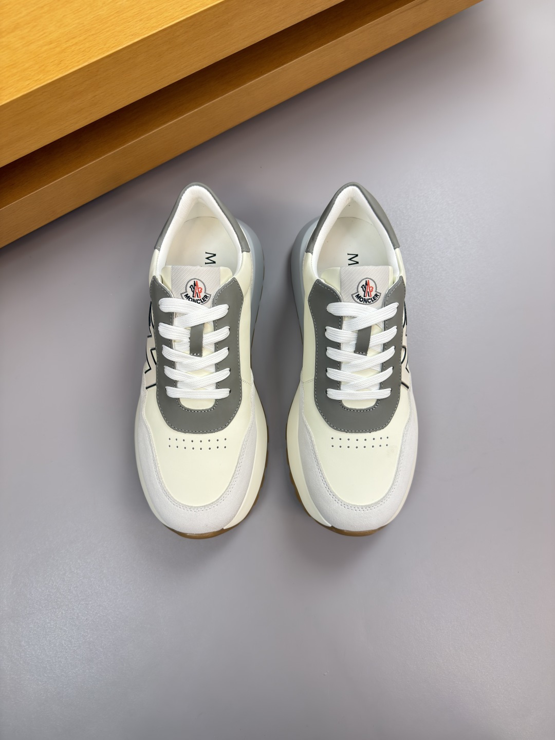 Moncler男 Style Leather Men's Shoes Lookbook Reference image 2